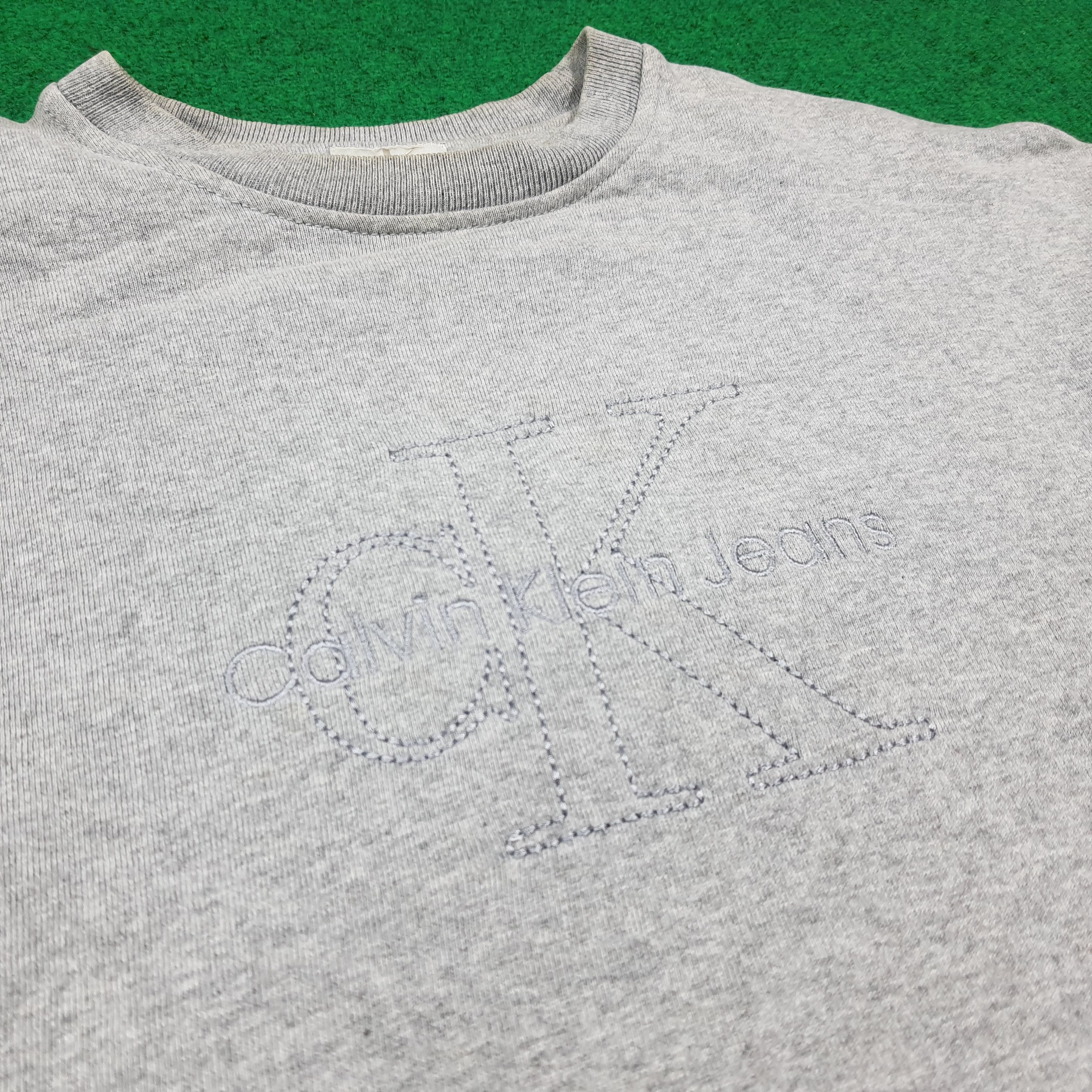Calvin Klein Vintage Calvin Klein Sweatshirt Embroidery Logo C287N34 Size US M / EU 48-50 / 2 - 2 Thumbnail