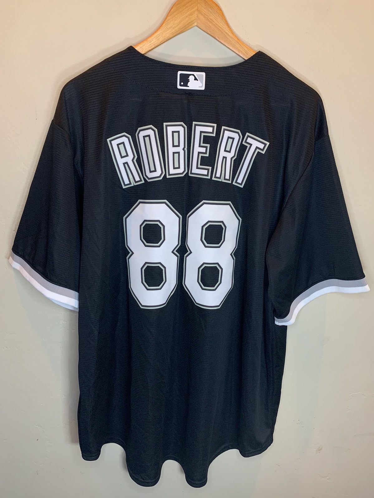 MLB *RARE* New Luis Robert Jr Chicago White Sox Nike MLB Jersey Size US XL / EU 56 / 4 - 2 Thumbnail