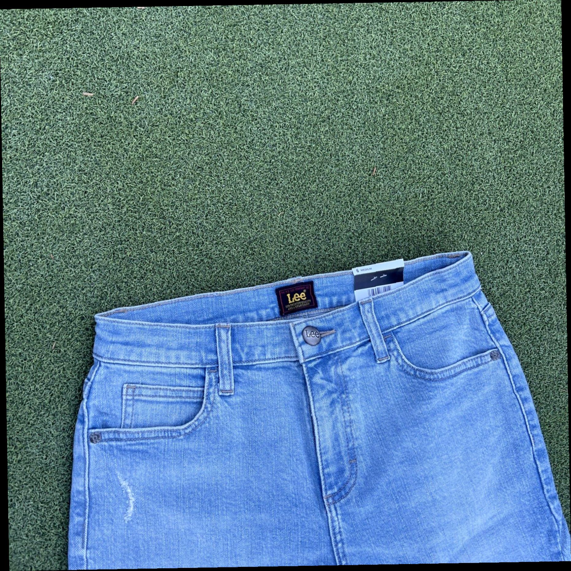 Lee New LEE Womens Flared Jeans Size 6 Medium Wash Cotton Spandex Blend Stretch Size 28" / US 6 / IT 42 - 4 Thumbnail