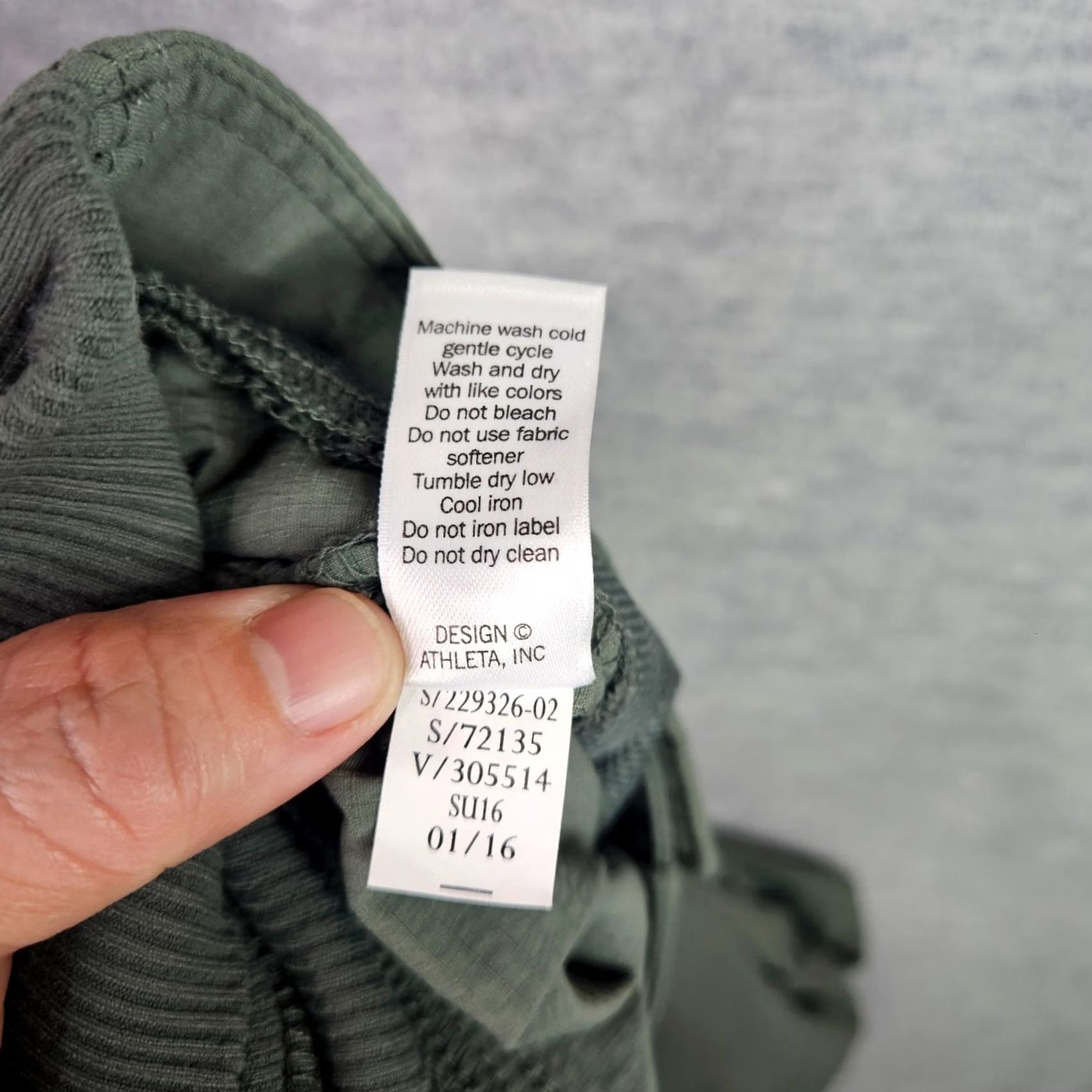 Athleta Athleta Pants Women's Olive Green Hiking Size 2 Pockets Activewear Everyday Tapered Leg Sports Athleisure Size 26" / US 2 / IT 38 - 5 Thumbnail