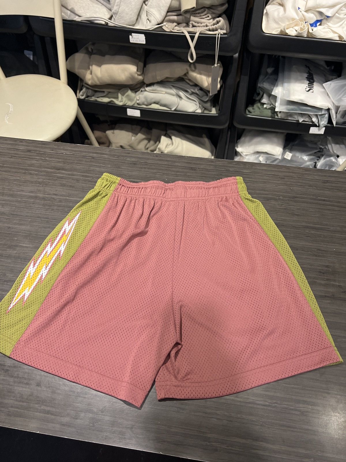Eric Emanuel Eric Emanuel Basic Shorts Lightning Bolt Mauve Size US 34 / EU 50 - 2 Thumbnail