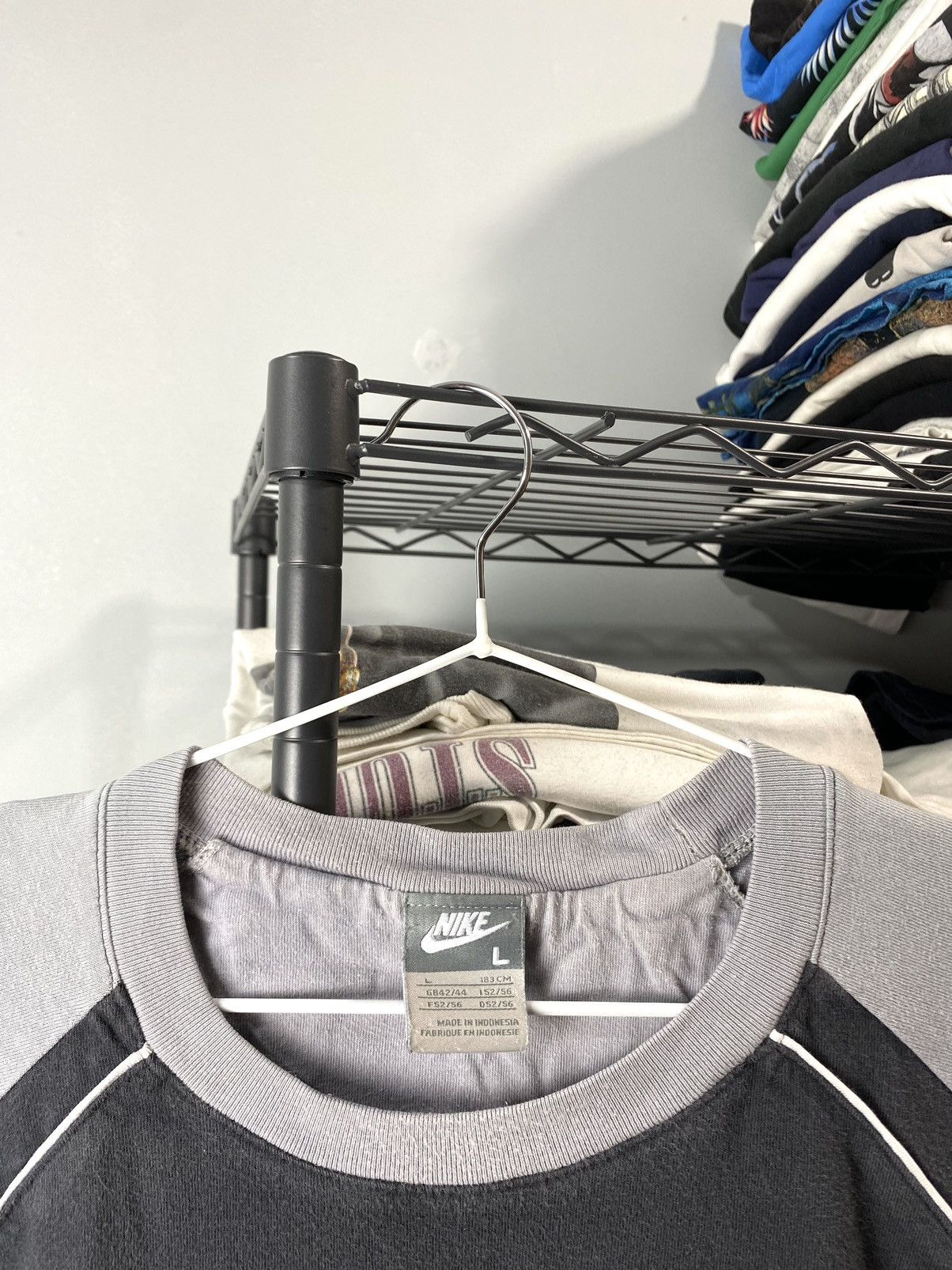 Nike Vintage 1990’s Nike T Shirt Big Logo Hype Size US L / EU 52-54 / 3 - 3 Thumbnail