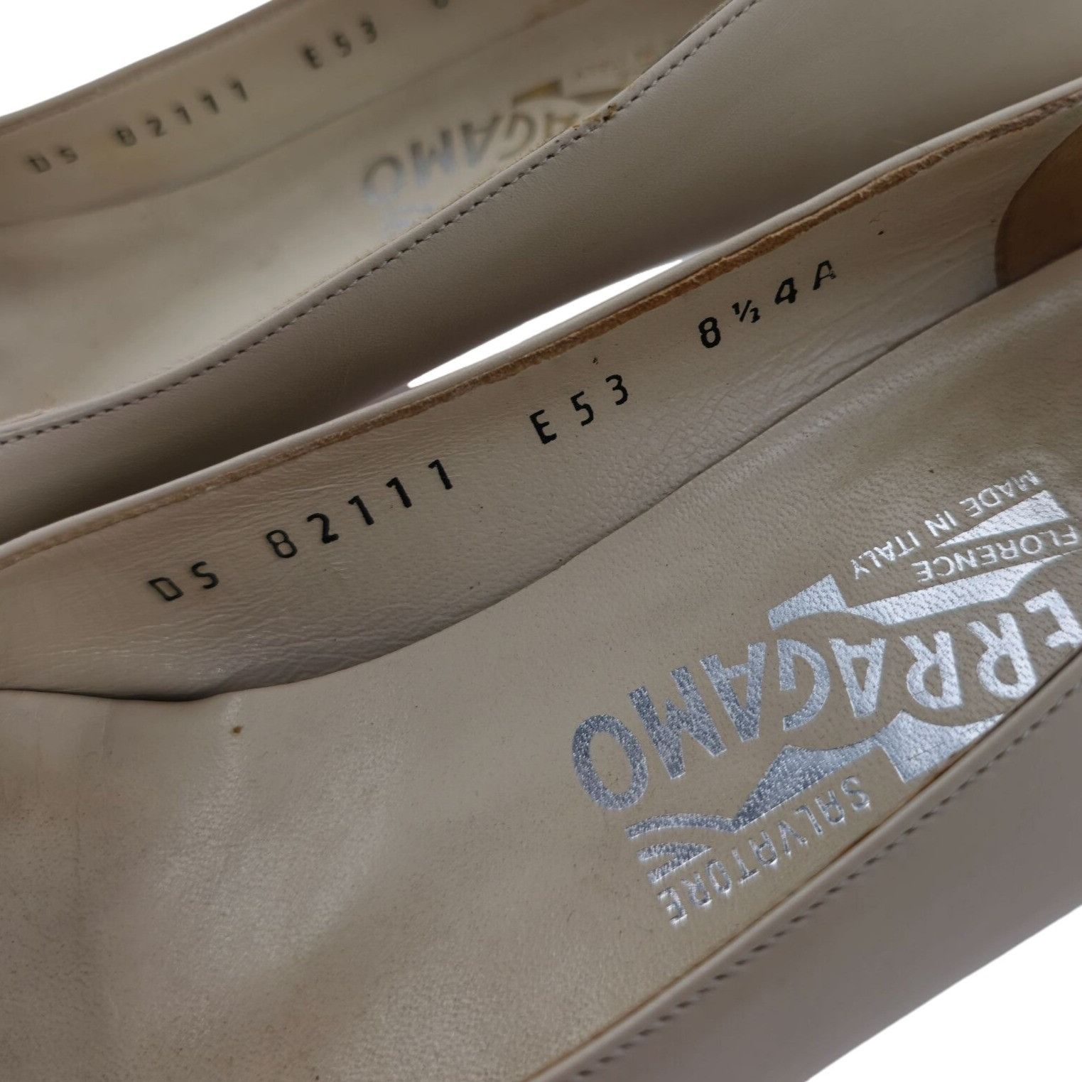 Salvatore Ferragamo Salvatore Ferragamo Italy Beige Yellow Leather Dress Shoes Size US 8.5 / IT 38.5 - 7 Thumbnail