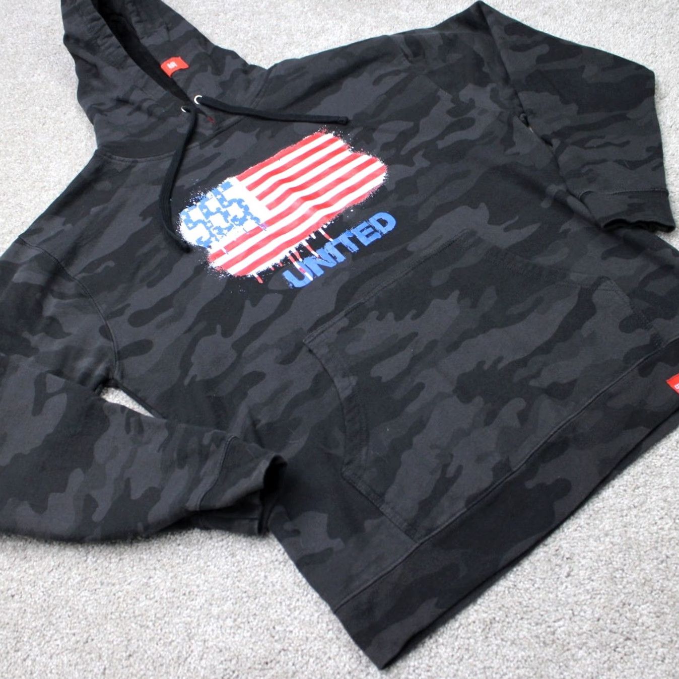 Vintage Triple 5 Hoodie Mens Large Black Camouflage Hooded Sweatshirt Nike? Size US L / EU 52-54 / 3 - 6 Thumbnail