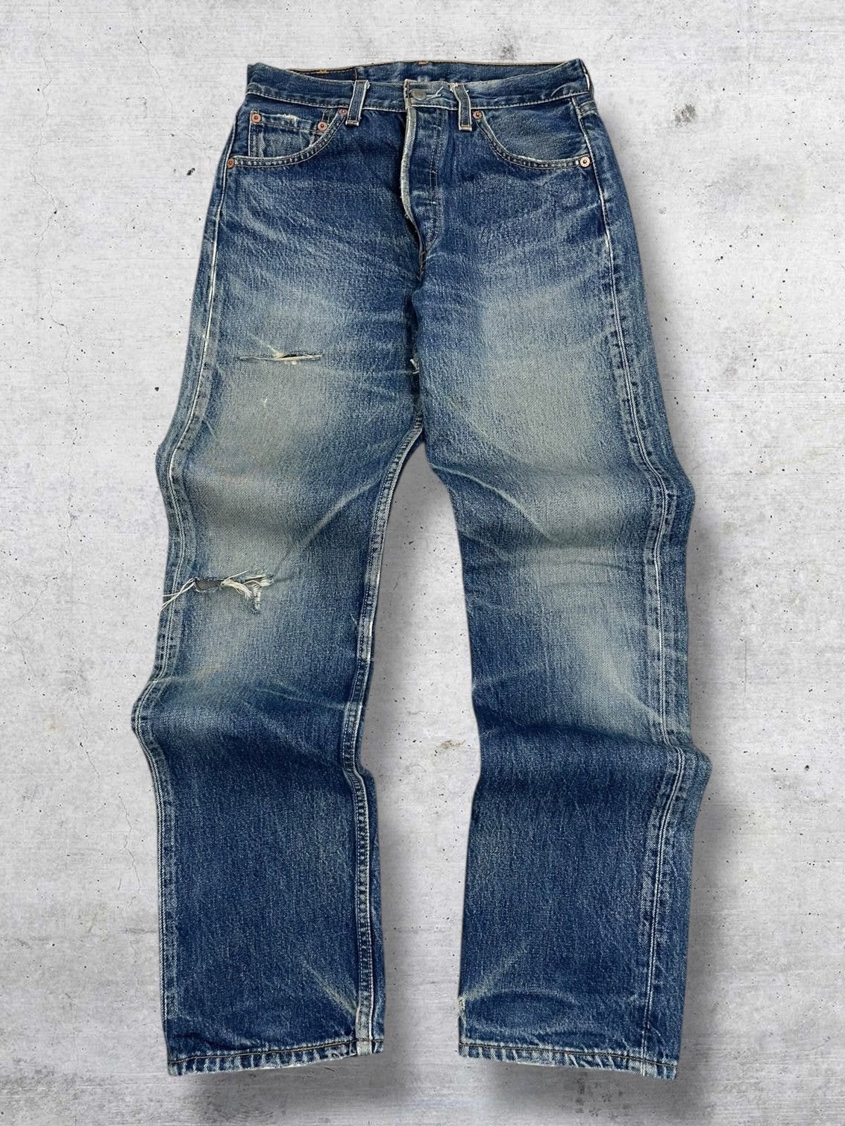 Levi's Vintage Clothing VINTAGE 501 LEVIS USA DESIGNER 90S RIPPED WHISKERING DENIM Size US 28 / EU 44 - 1 Thumbnail