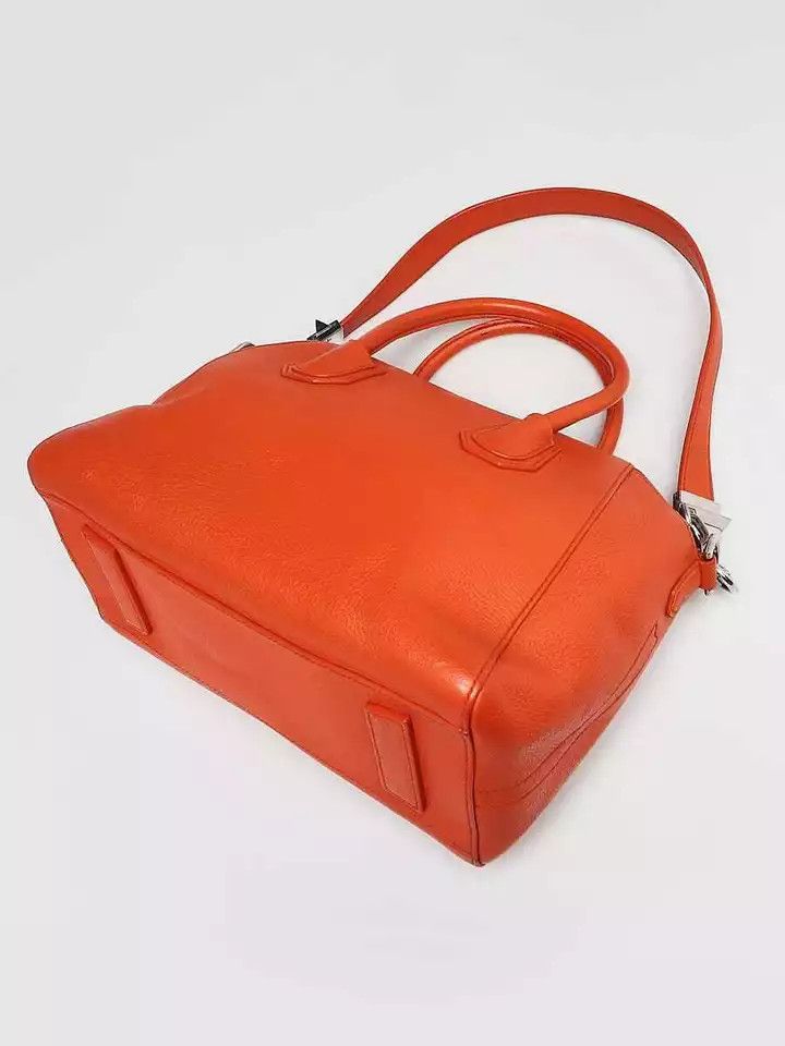 Givenchy o1loc1c0824 Size: OS / Shoulder Bag in Red Size ONE SIZE - 2 Thumbnail