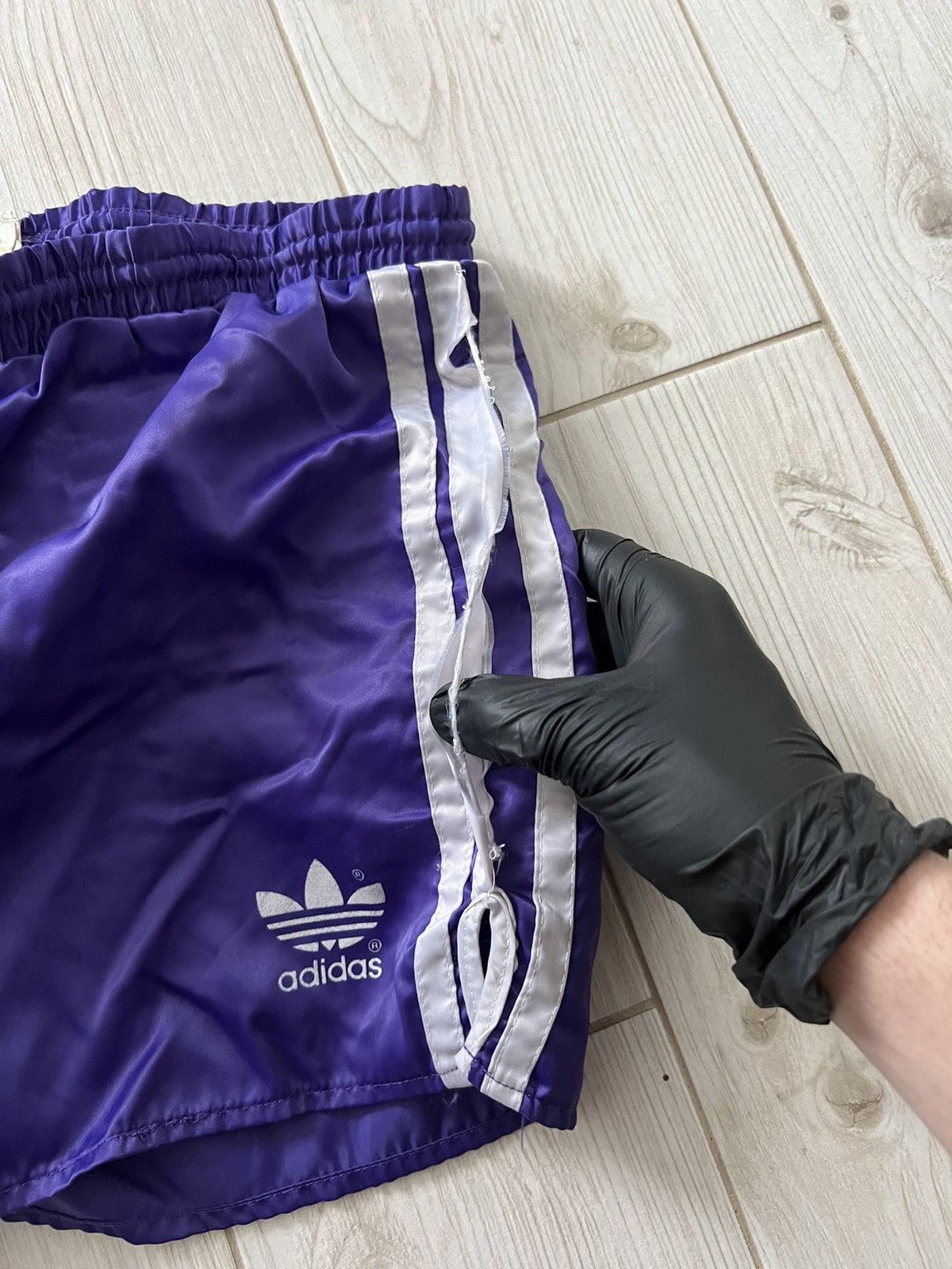 Adidas 1990s ADIDAS VINTAGE SHORTS FOOTBALL SOCCER RUNNING PURPLE Size US 30 / EU 46 - 12 Thumbnail