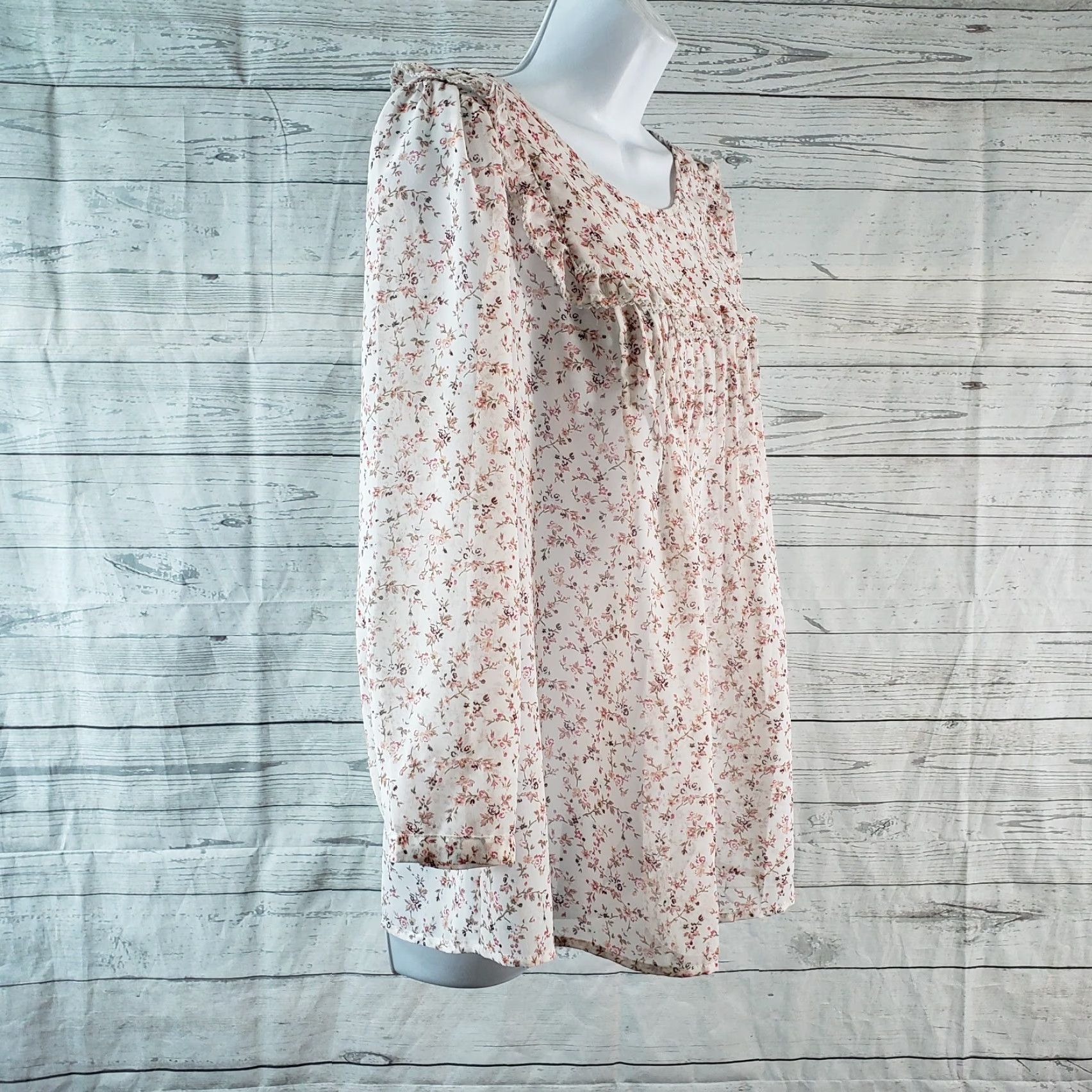 Gap Gap Blouse Pink White Floral Long Sleeve Ruffle Sheer Women’s Sz S Regular Size Small Shirt Size S / US 4 / IT 40 - 3 Thumbnail