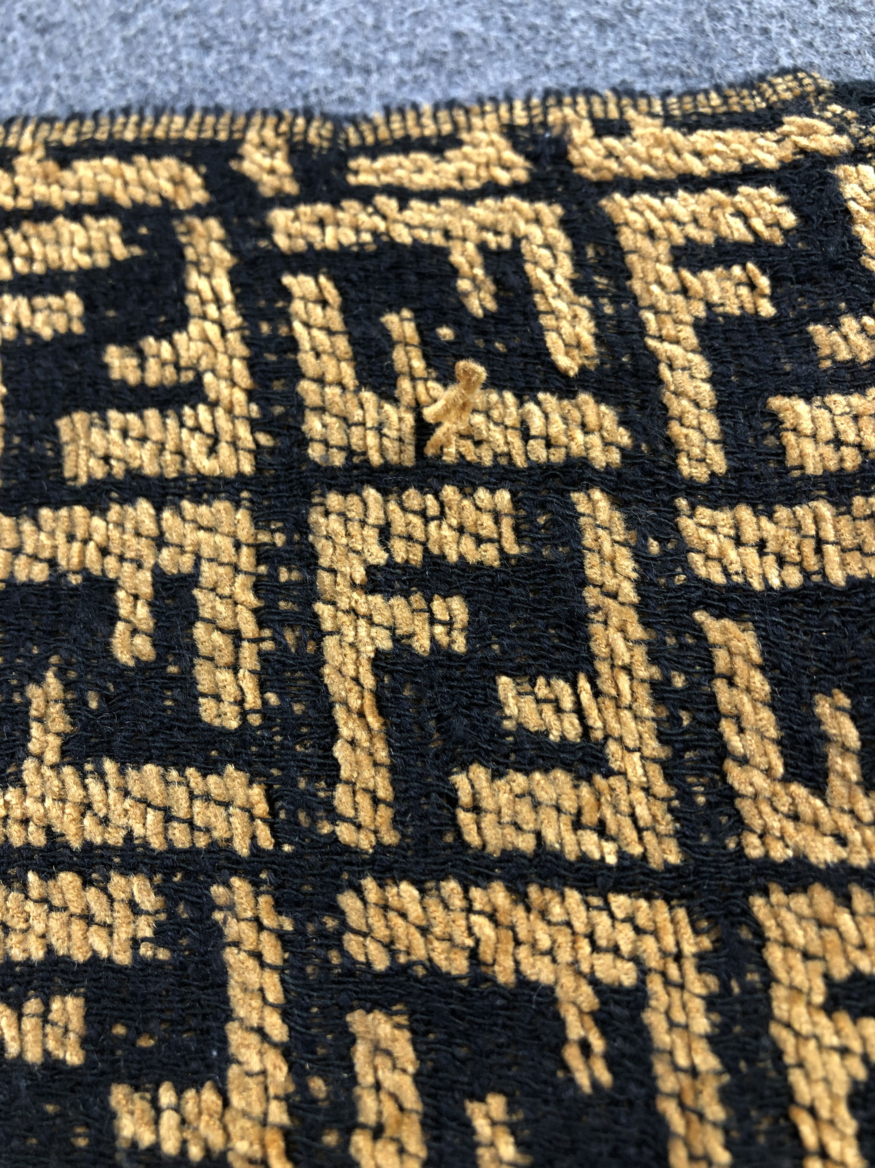Fendi Fendi Monogram Scarf / Muffler / Neckwear P840 Size ONE SIZE - 6 Thumbnail