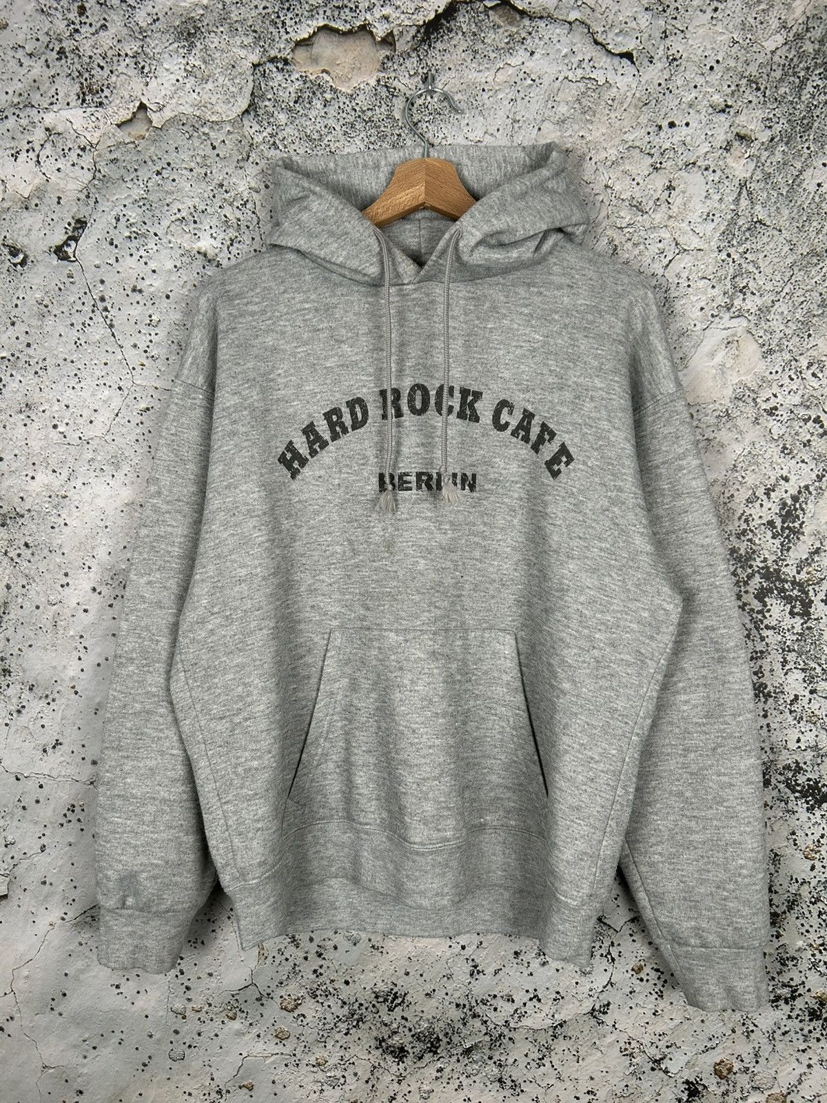 Hard Rock Cafe Vintage Hard Rock Cafe Berlin Grey Hoodie Streetwear Hype Size US L / EU 52-54 / 3 - 1 Thumbnail