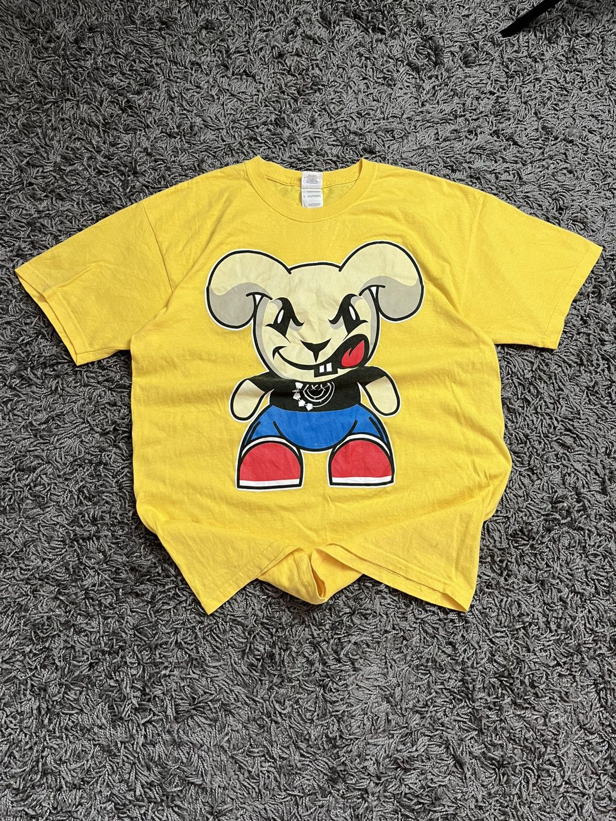 Band Tees Blink-182 Pop Punk Band Tee Yellow Bunny Logo Size L Size US L / EU 52-54 / 3 - 2 Thumbnail