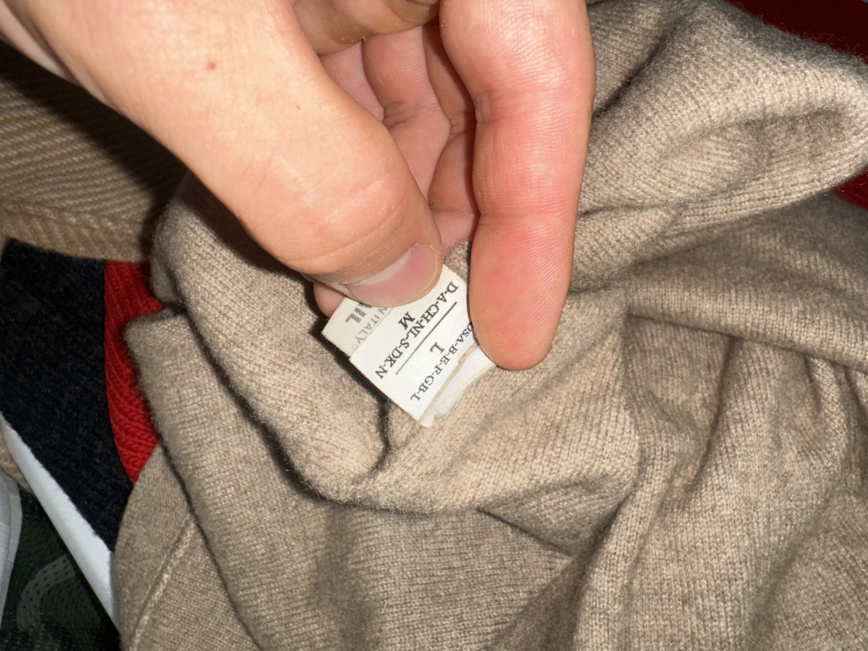 Brunello Cucinelli 1650$ Brunello Cucinelli Cashmere V Neck Oversize Size M L Size L / US 10 / IT 46 - 13 Thumbnail