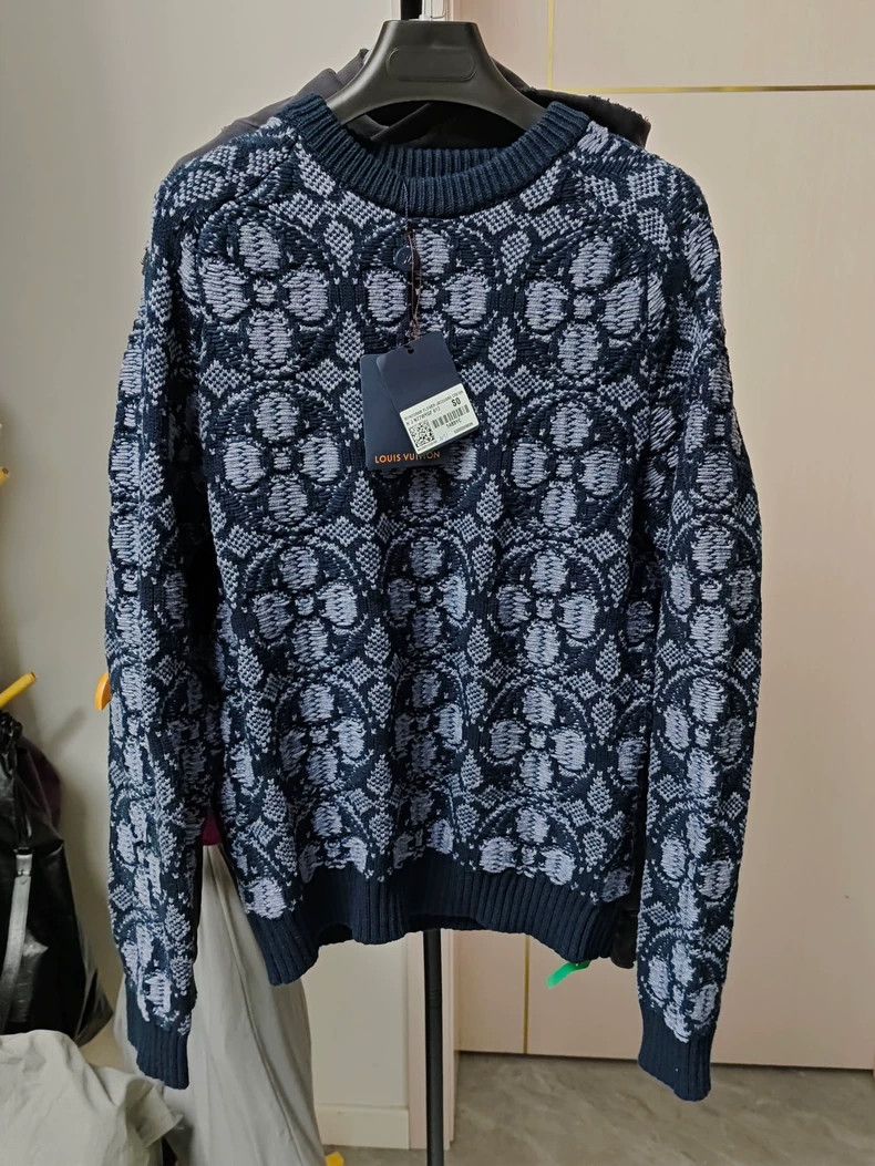 Louis Vuitton Louis Vuitton Floral Jacquard Crew Neck Sweater Size US S / EU 44-46 / 1 - 1 Thumbnail