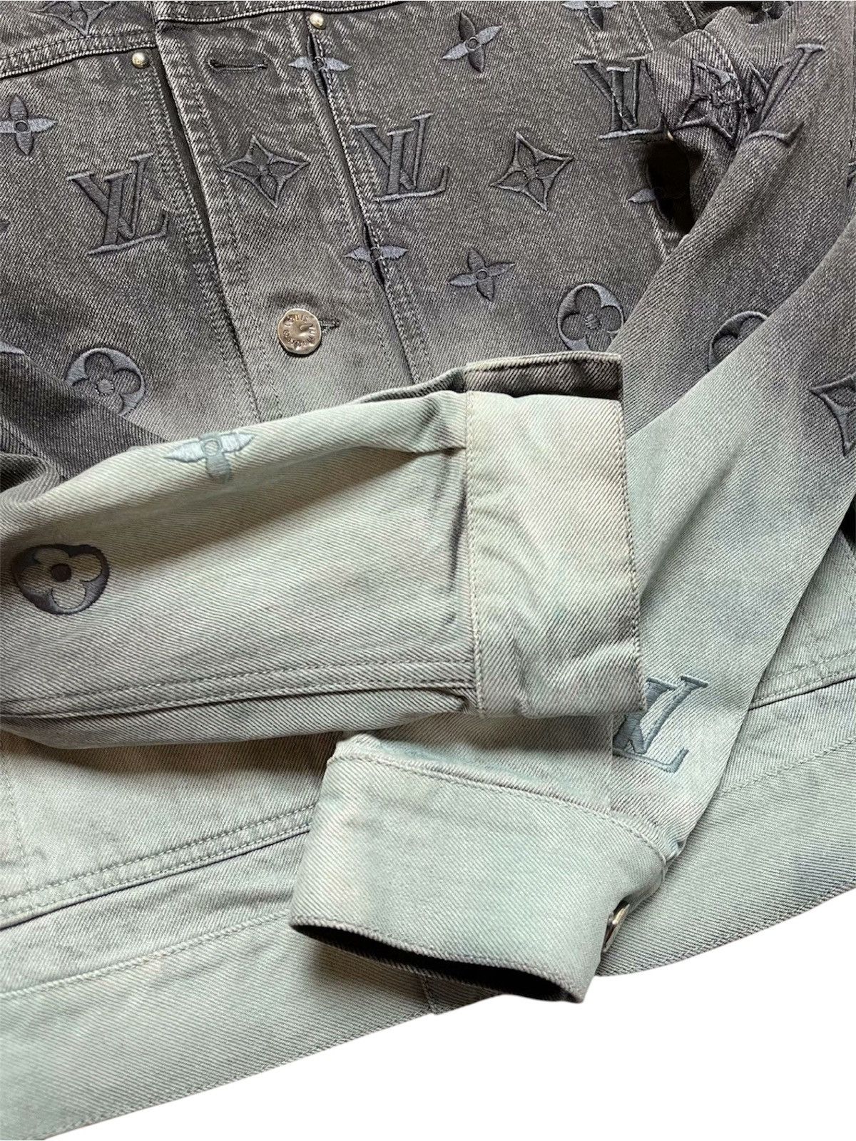 Louis Vuitton Louis Vuitton 48 Gradient Denim Jacket Embroidered Monogram Size US M / EU 48-50 / 2 - 5 Thumbnail