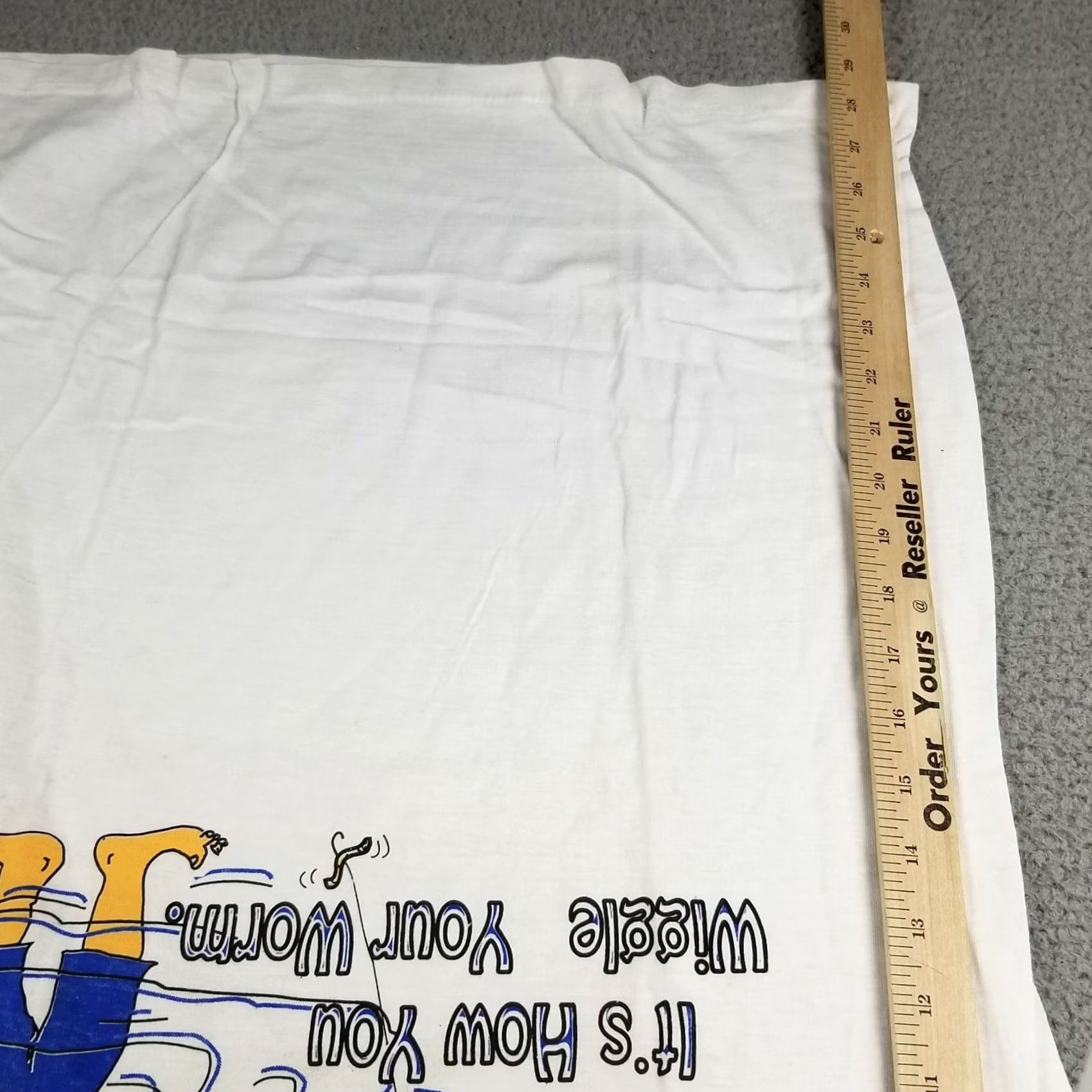 Vintage Funny T-Shirt Men Large White Wiggle Worm Tee Size US L / EU 52-54 / 3 - 4 Thumbnail