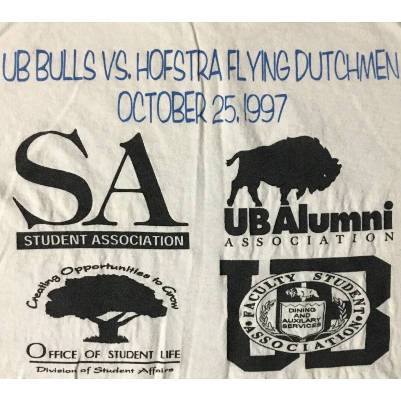 Vintage VINTAGE 90s UB Bulls Vs Hofstra Flying Dutchmen What The Hell Is A College PE T-Shirt XL White University at Buffalo Mens Graphic Tee Size US XL / EU 56 / 4 - 4 Thumbnail