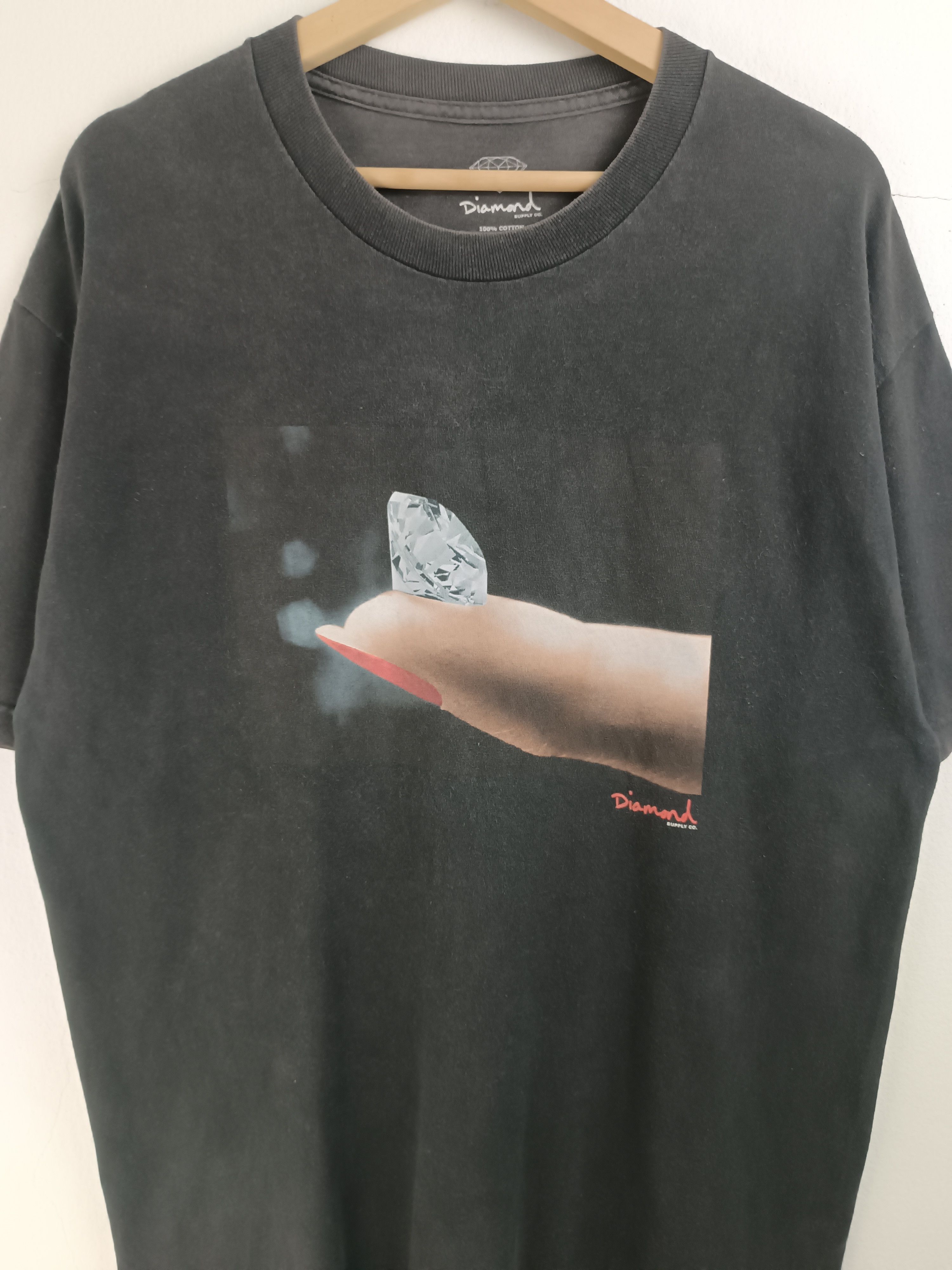 Diamond Supply Co. THRASHED FADED DIAMOND SUPPLY CO FINGER TEE VERY RARE Size US L / EU 52-54 / 3 - 13 Thumbnail