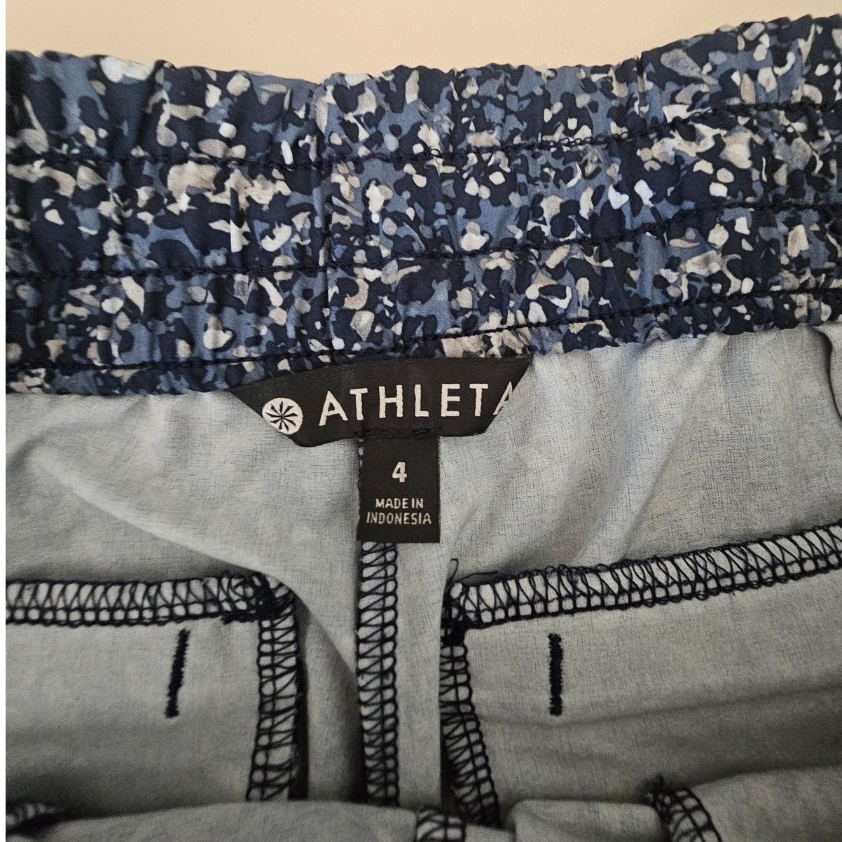 Athleta EUC ATHLETA Running Baja Shorts Speckled Bluew/ Pockets 4 Size 27" / US 4 / IT 40 - 7 Thumbnail