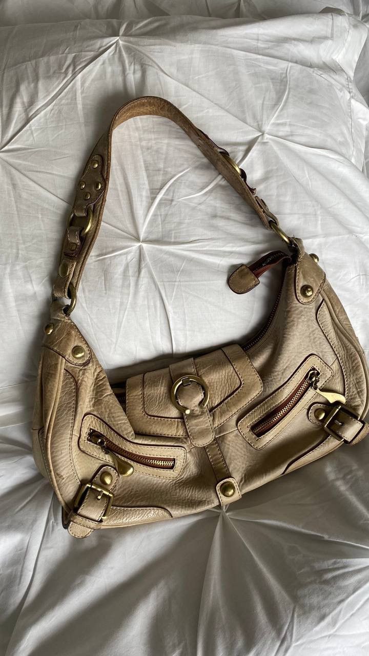 Vintage beige leather shoulder bag