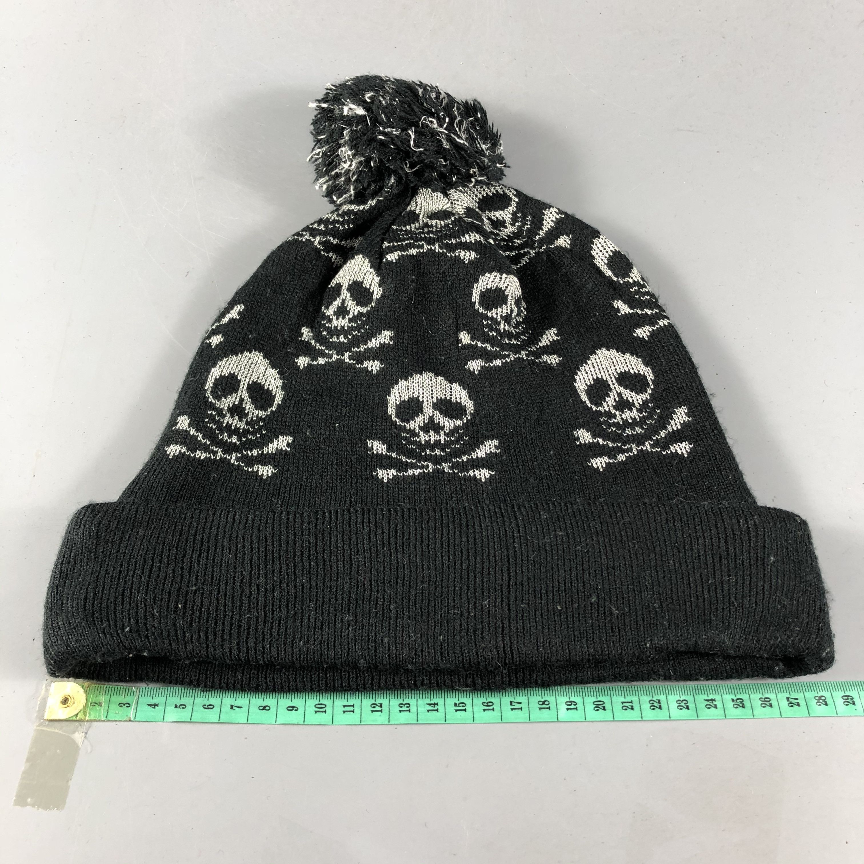 Hypebeast Skulls Bobble Beanie Snowcap Snow Hat B617 Size ONE SIZE - 3 Thumbnail