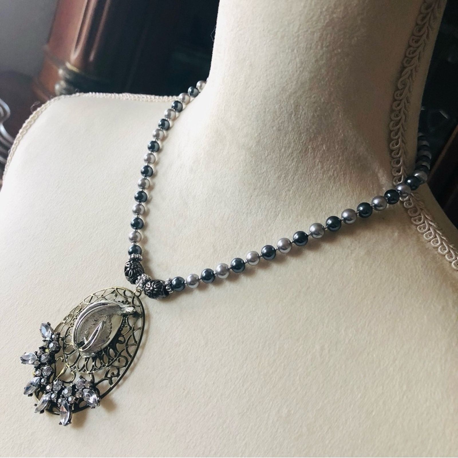 Handmade Handcrafted repurpose filigree stone pendant Pearl necklace Size ONE SIZE - 4 Thumbnail