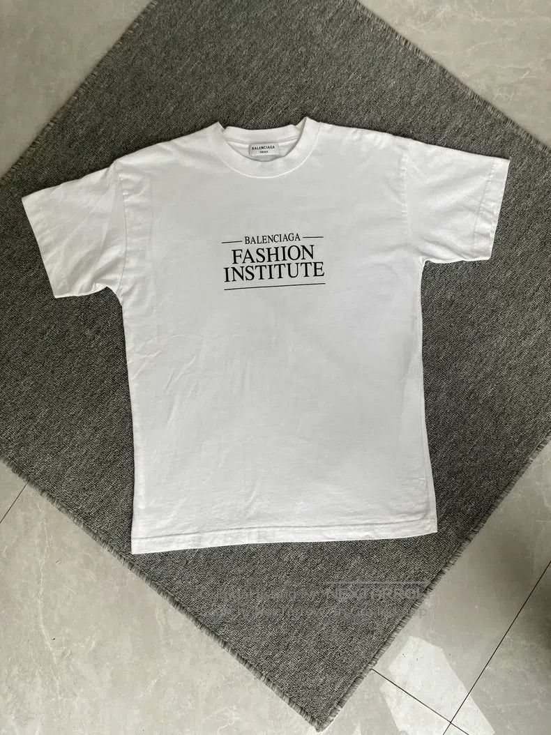 Balenciaga Balenciaga Short Sleeve T-Shirt Size US S / EU 44-46 / 1 - 1 Thumbnail