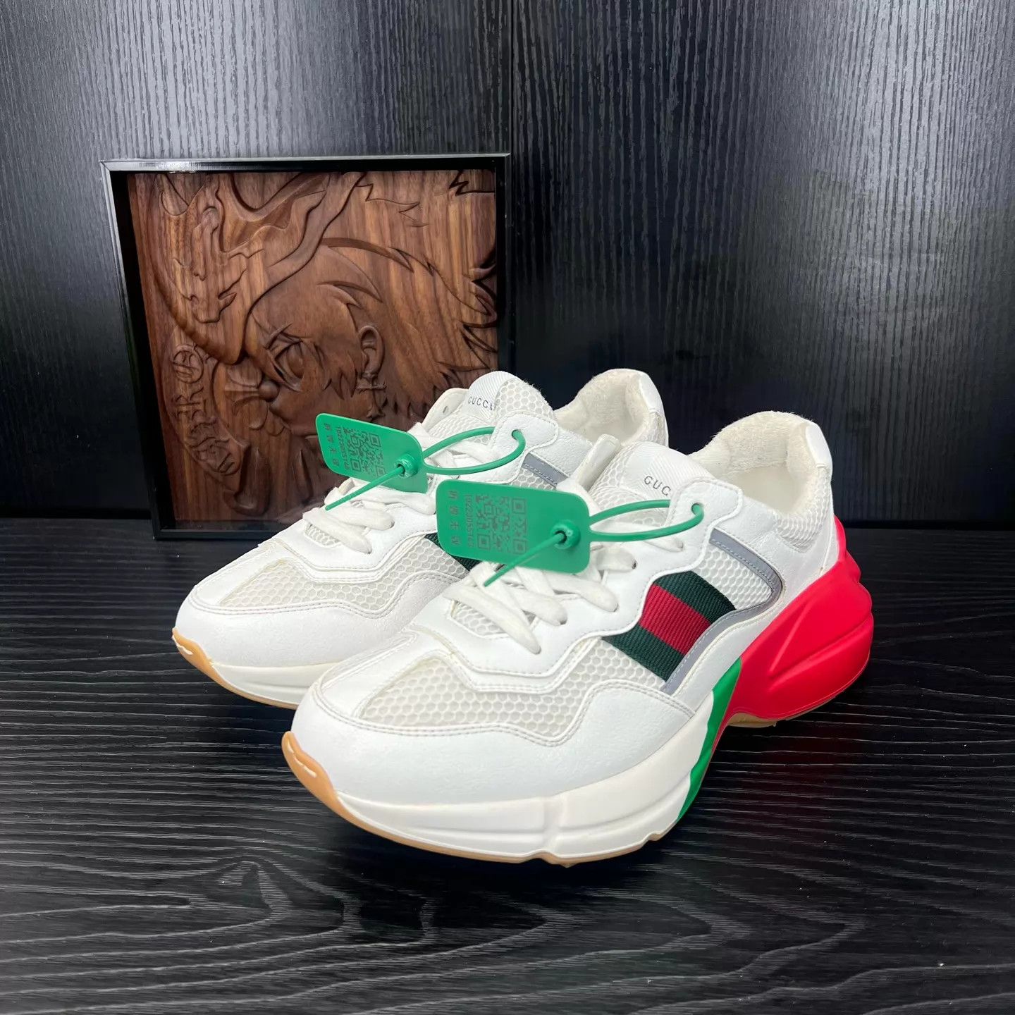 Gucci Gucci Rhyton White/Red/Green Sneakers UK5/39 Like New Size US 6 / EU 39 - 1 Thumbnail