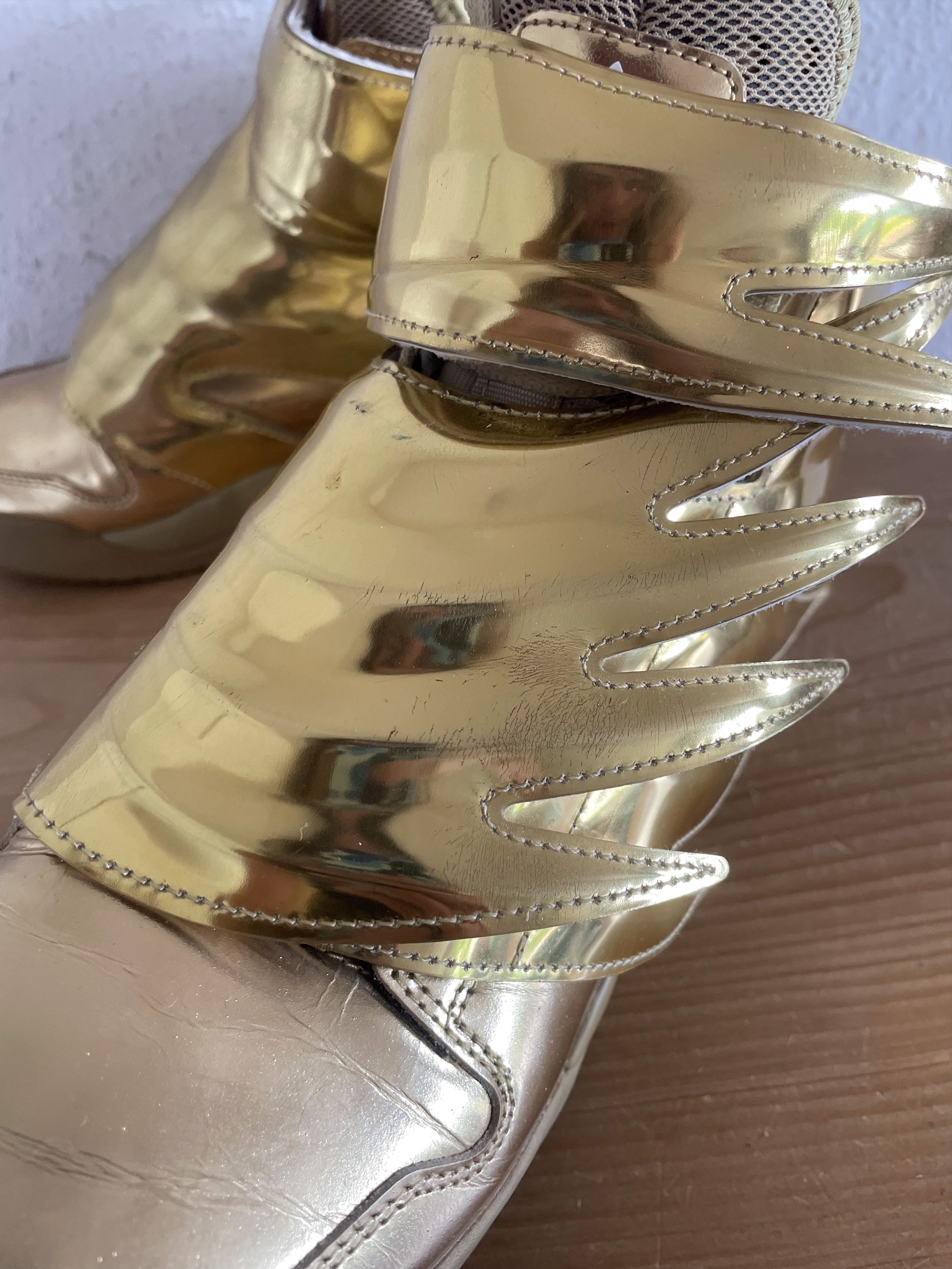 Adidas × Jeremy Scott Wings 3.0 Gold Metallic Size US 8 / EU 41 - 3 Thumbnail