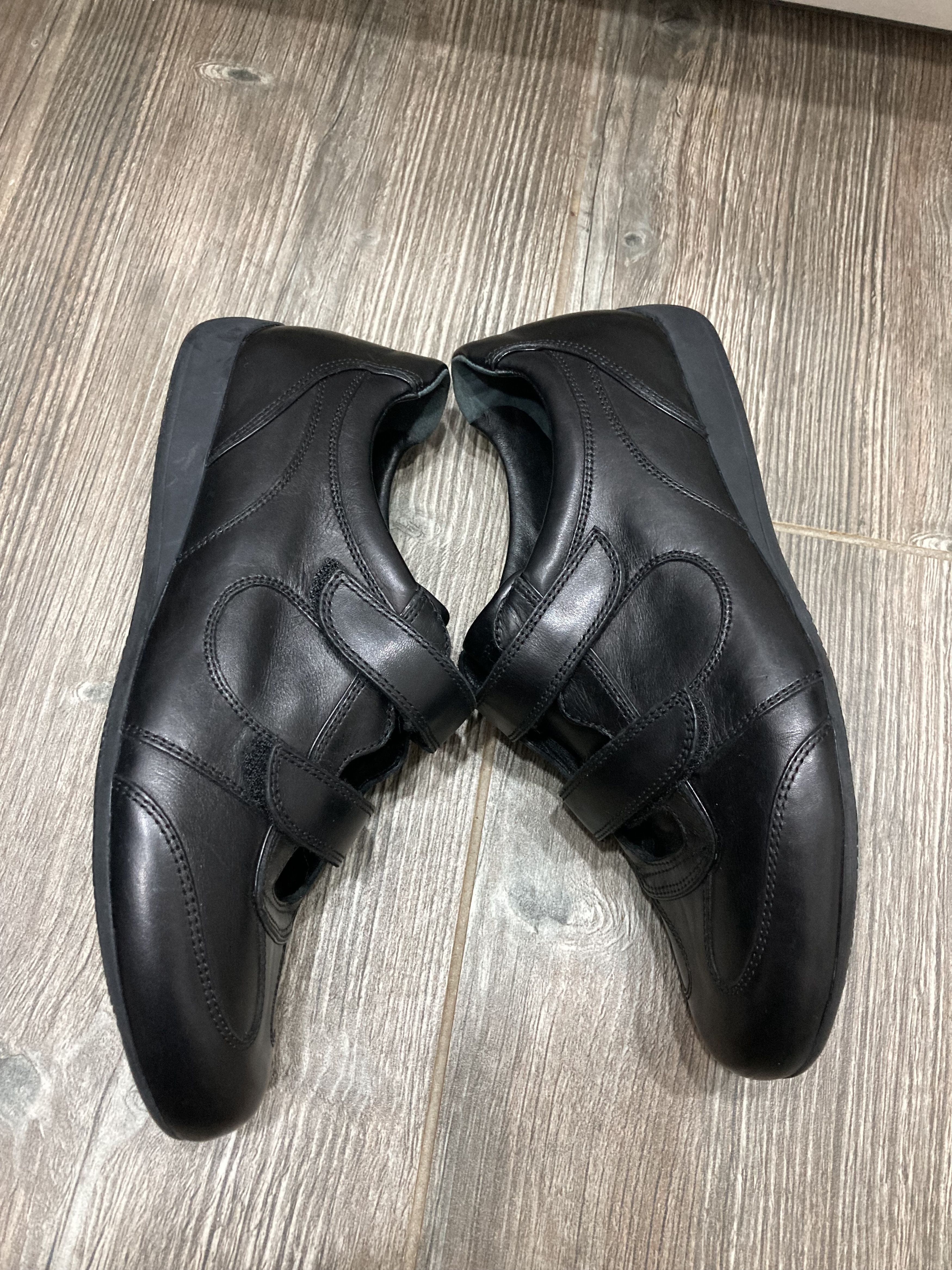 Bally Bally black leather low top sneakers with two straps across Size US 8 / IT 38 - 12 Thumbnail