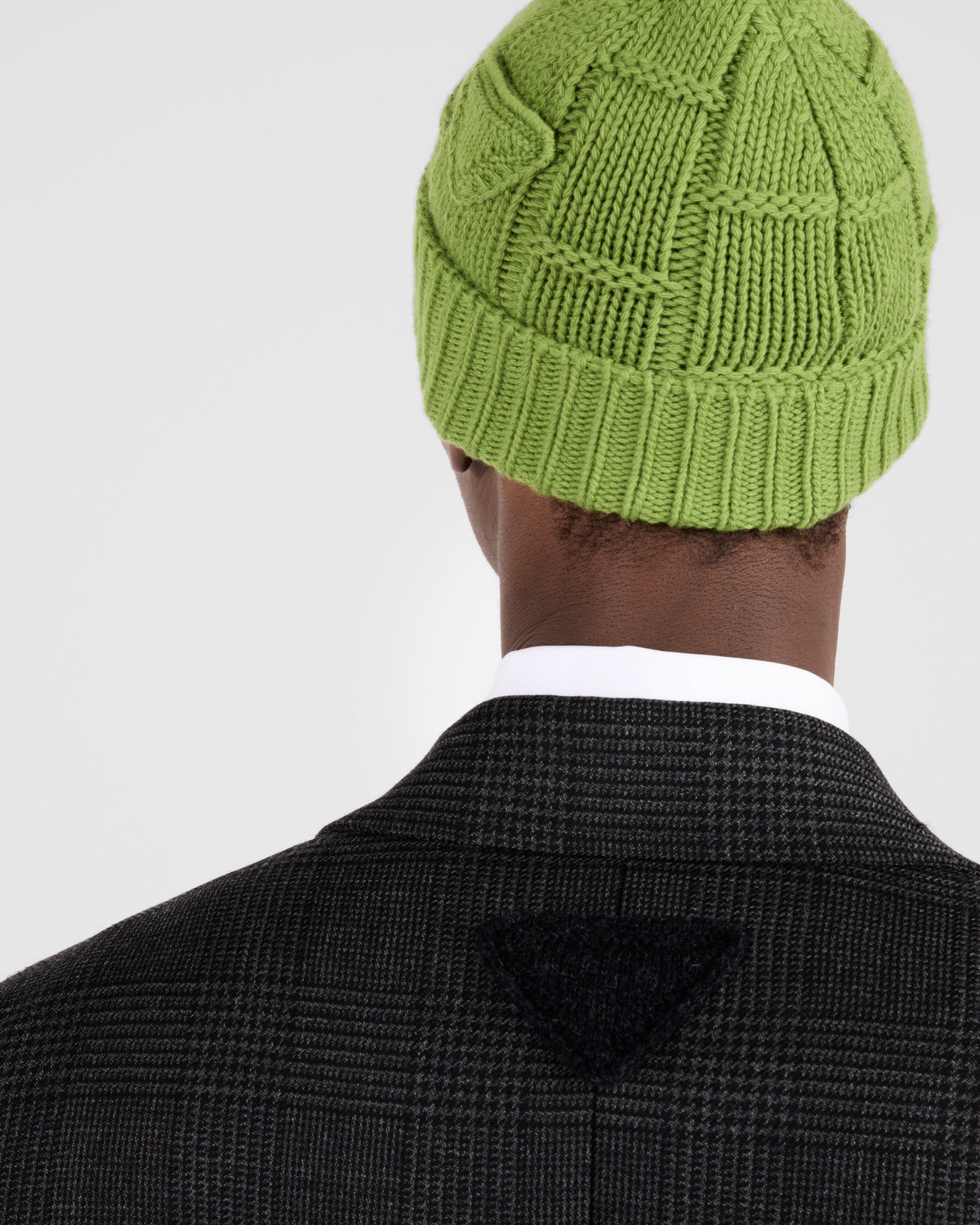Prada o1bcso1str1025 Size: OS / Cashmere Beanie Hat / Cap in Green Size ONE SIZE - 4 Thumbnail