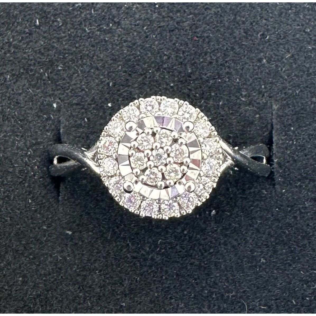 image of 1/4 Ct Lab Grown Diamond Cluster Twisted Shank Ring - Size 7 in Silver, Women's