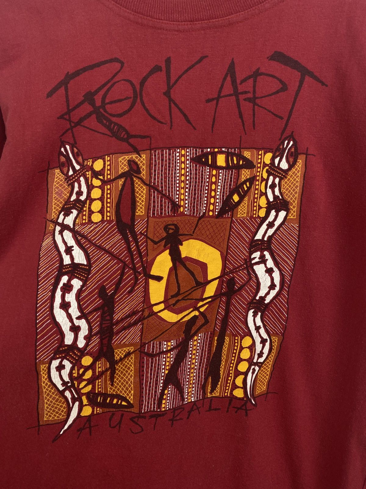Designer 🇦🇺 Vintage 90s Aboriginal Rock Art Australia Animals T-shirt Size US M / EU 48-50 / 2 - 4 Thumbnail