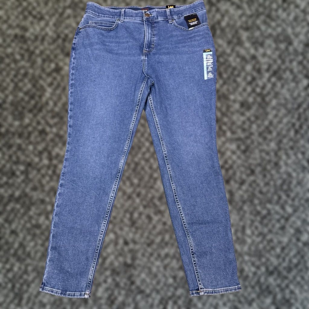 Lee Lee Skinny Jeans Womens 18W Medium Ultra Lux Comfort Zip Button Denim 5-Pocket Blue Slim High Rise Plus Womens Size 40" / US 18 - 1 Thumbnail