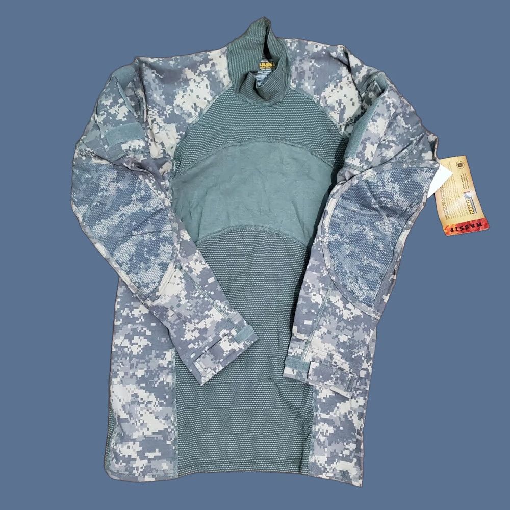 Vintage **US Army Massif Combat Shirt Size XS Digital Camo** User: **Massif US Army Combat Shirt Size XS Digital Camo** Size US XS / EU 42 / 0 - 1 Thumbnail