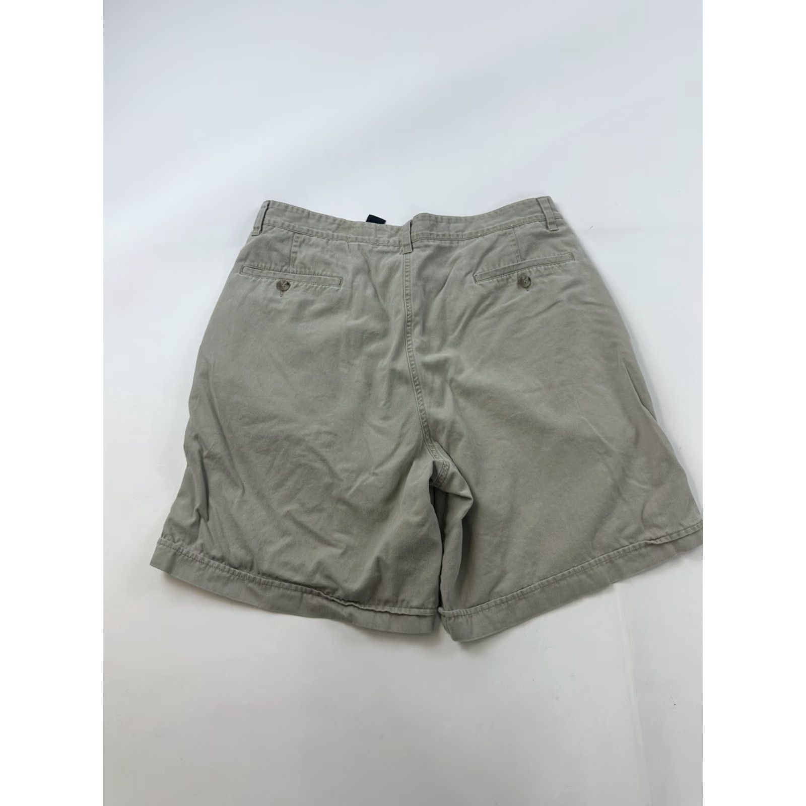 Eddie Bauer VINTAGE Eddie Bauer Shorts Men’s 32 Khaki Pleated Chino Golf Pockets Beige 8 in Inseam Mens Regular Casual 90s Size US 32 / EU 48 - 2 Thumbnail
