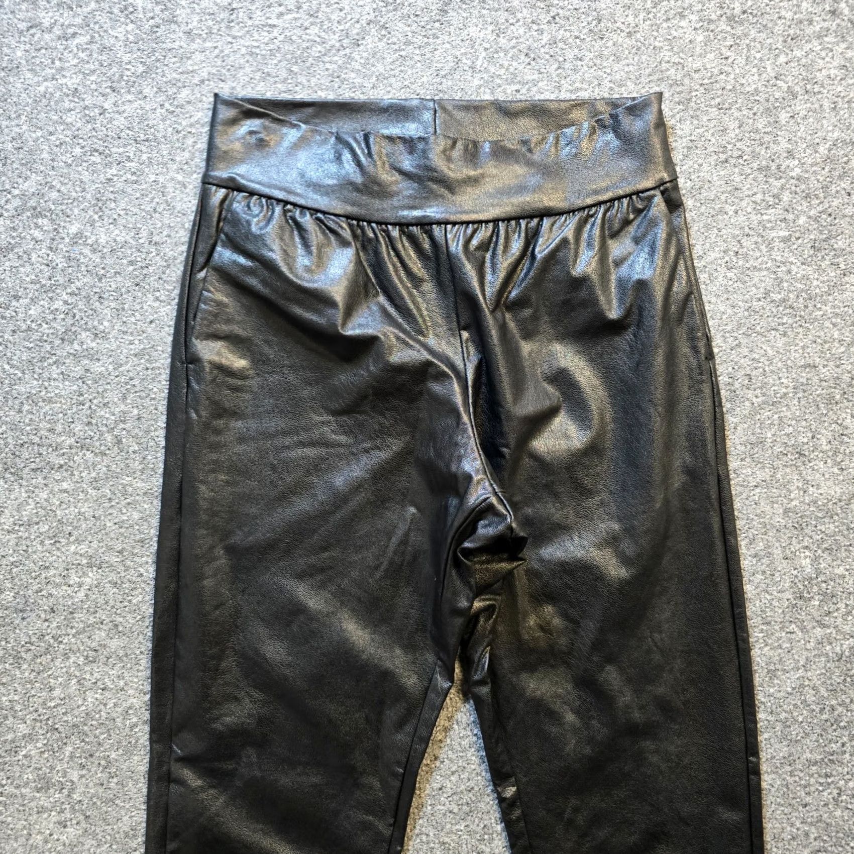 Commando Commando Pants Womens XS Black Vegan Leather Joggers Stretch Capsule Casual Skinny Inseam 29 in Size 26" / US 2 / IT 38 - 2 Thumbnail
