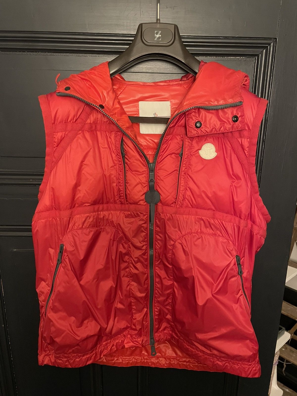 美品MONCLER GERS GILET サイズ０ レッド MONCLER モンクレール GERS GILET ジレ ダブルワッペン ダウン