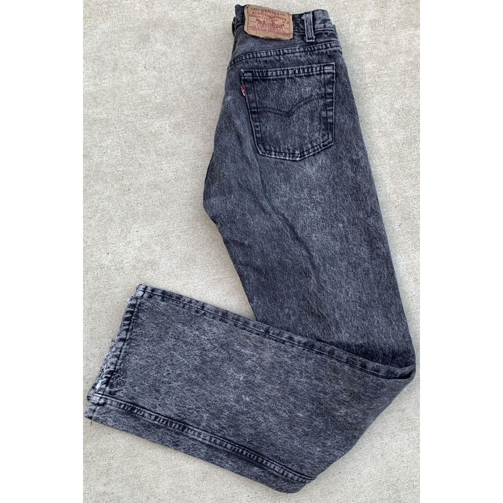 Levi's Vintage Levi's 501 Jeans Button Fly Faded Black Size 29 Regular Men Jeans 5-Pocket Distressed Inseam 31.75in Cotton Denim USA Made Rise 10-12in Size US 29 - 2 Thumbnail