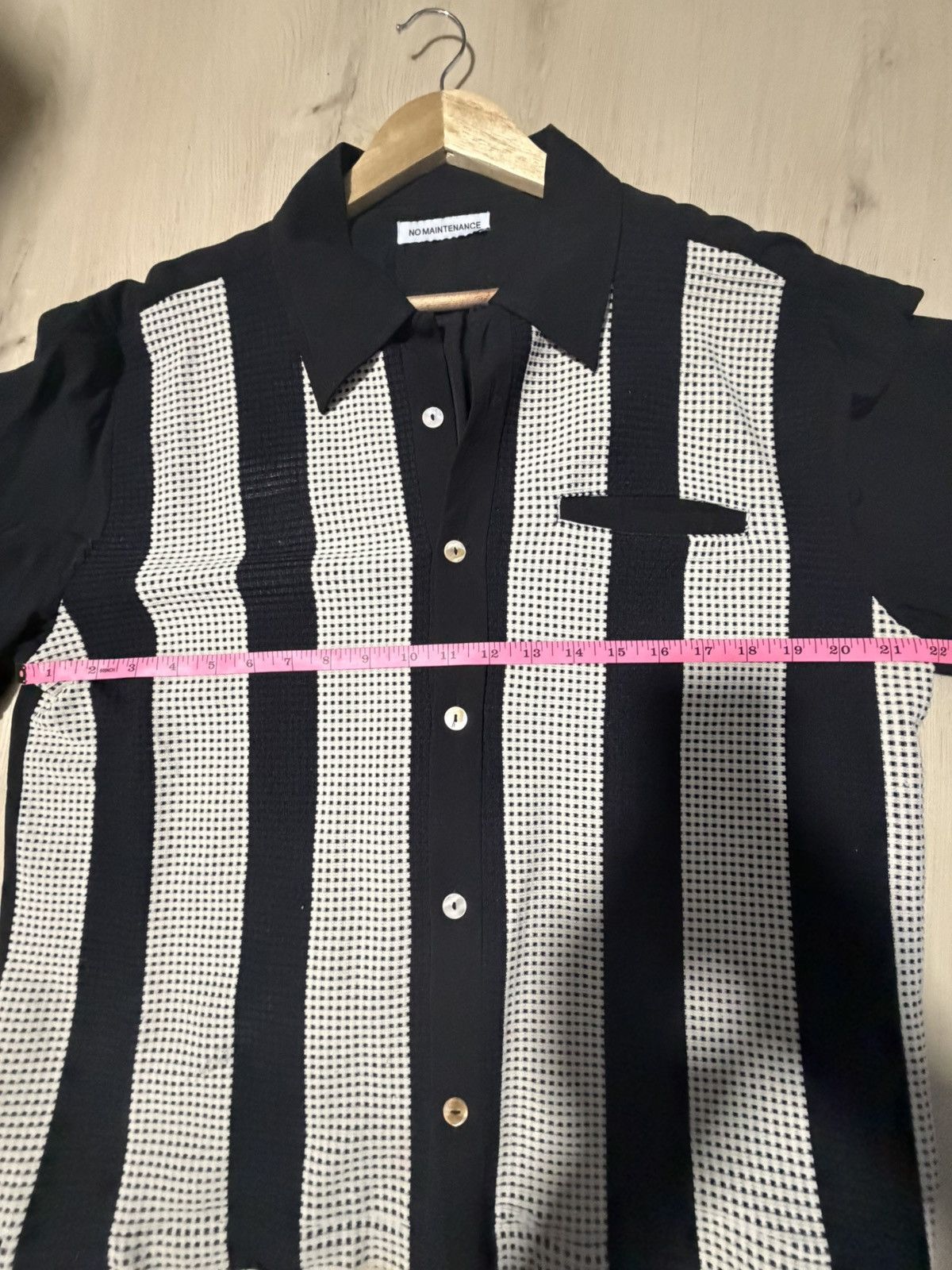 No Maintenance No Maintenance Camp Shirt size L Size US L / EU 52-54 / 3 - 2 Thumbnail