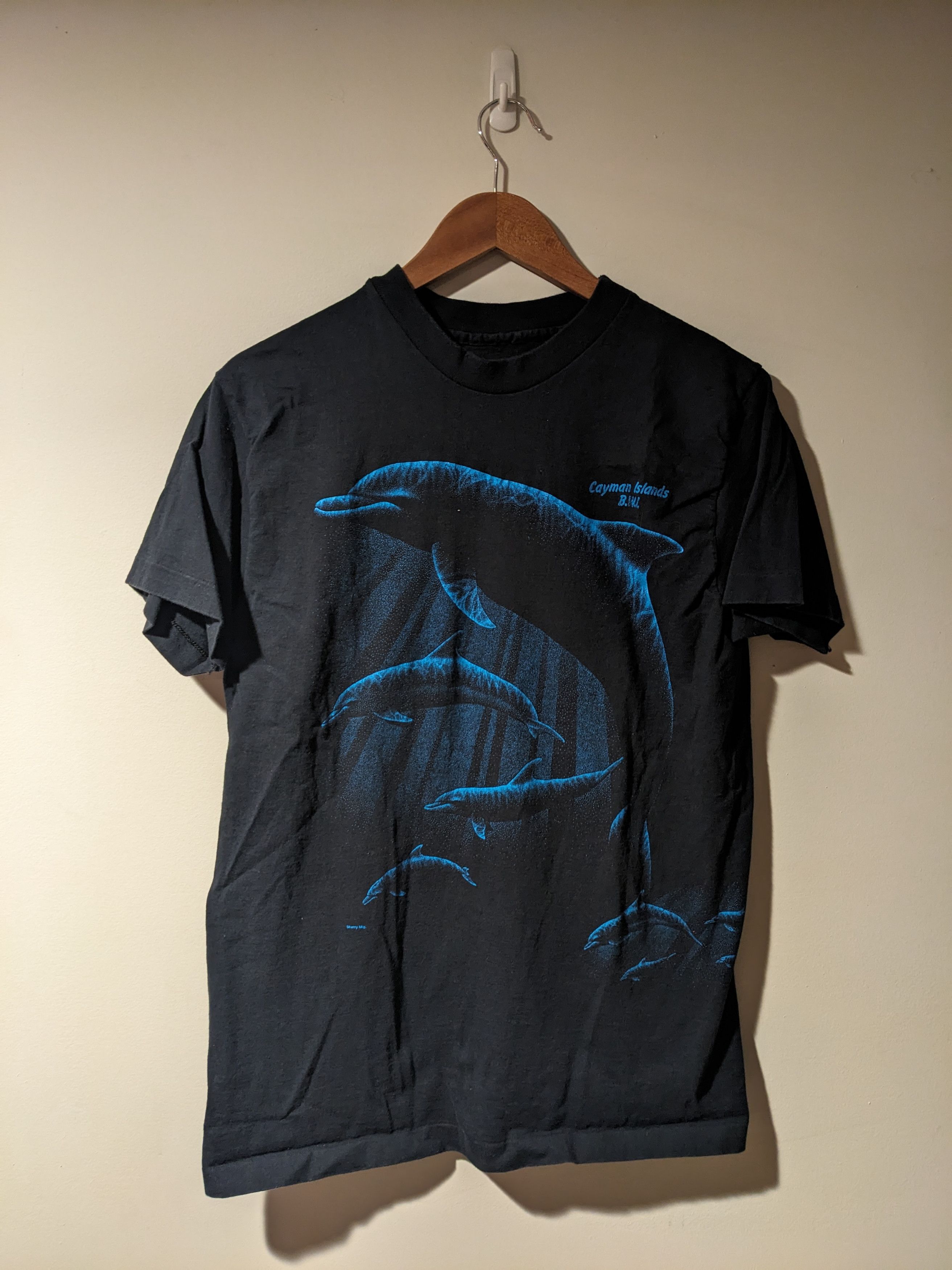 Vintage Vintage 90s Dolphins Animal Nature Wildlife Cayman T-Shirt Size US S / EU 44-46 / 1 - 1 Thumbnail