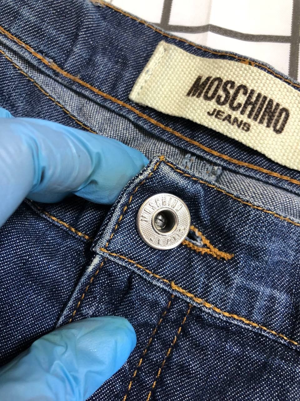 Moschino Vintage Moschino Peace Button Fly Dark Washed Denim Jeans Size 27" / US 4 / IT 40 - 14 Thumbnail