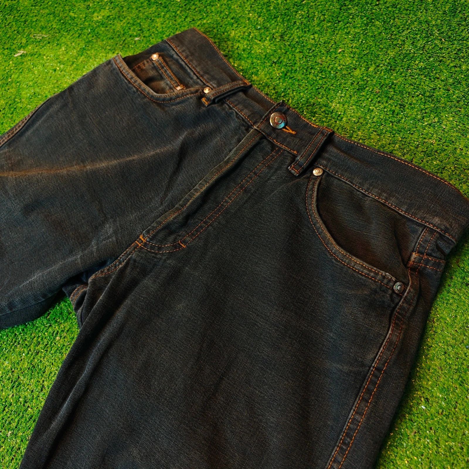 Hugo Boss Vintage Hugo Boss Jeans Mens 32 Blue straight button fly Size US 32 / EU 48 - 10 Thumbnail