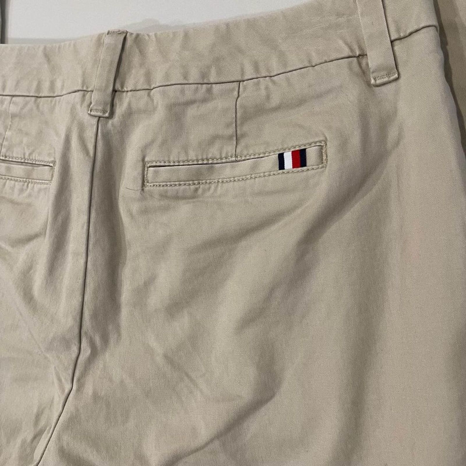 Tommy Hilfiger Tommy Hilfiger Slim Fit Solid Khaki Chino Pant Women’s 6 Size 28" / US 6 / IT 42 - 7 Thumbnail