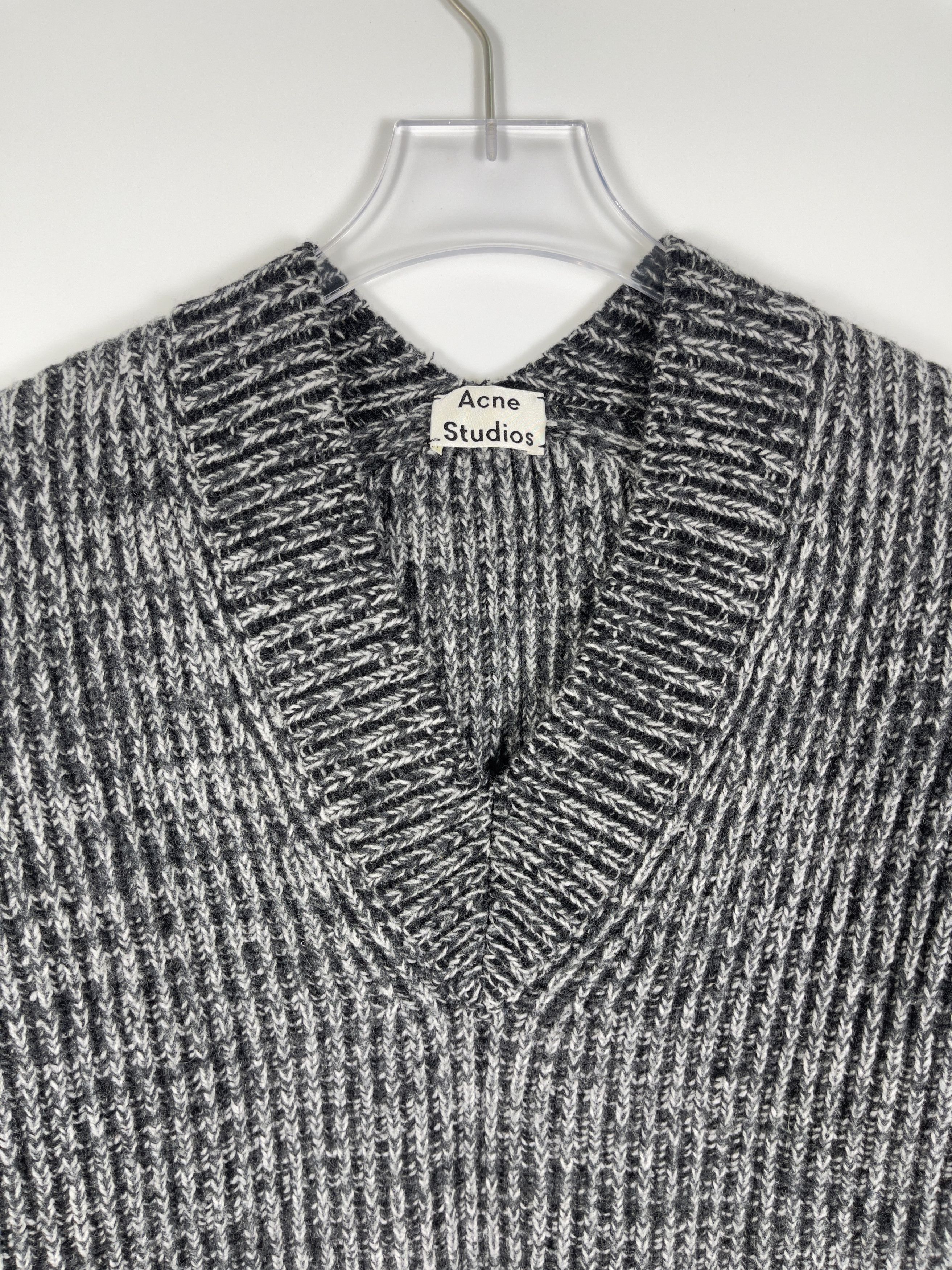 Acne Studios Acne Studios V-Neck Sweater Size US M / EU 48-50 / 2 - 3 Thumbnail