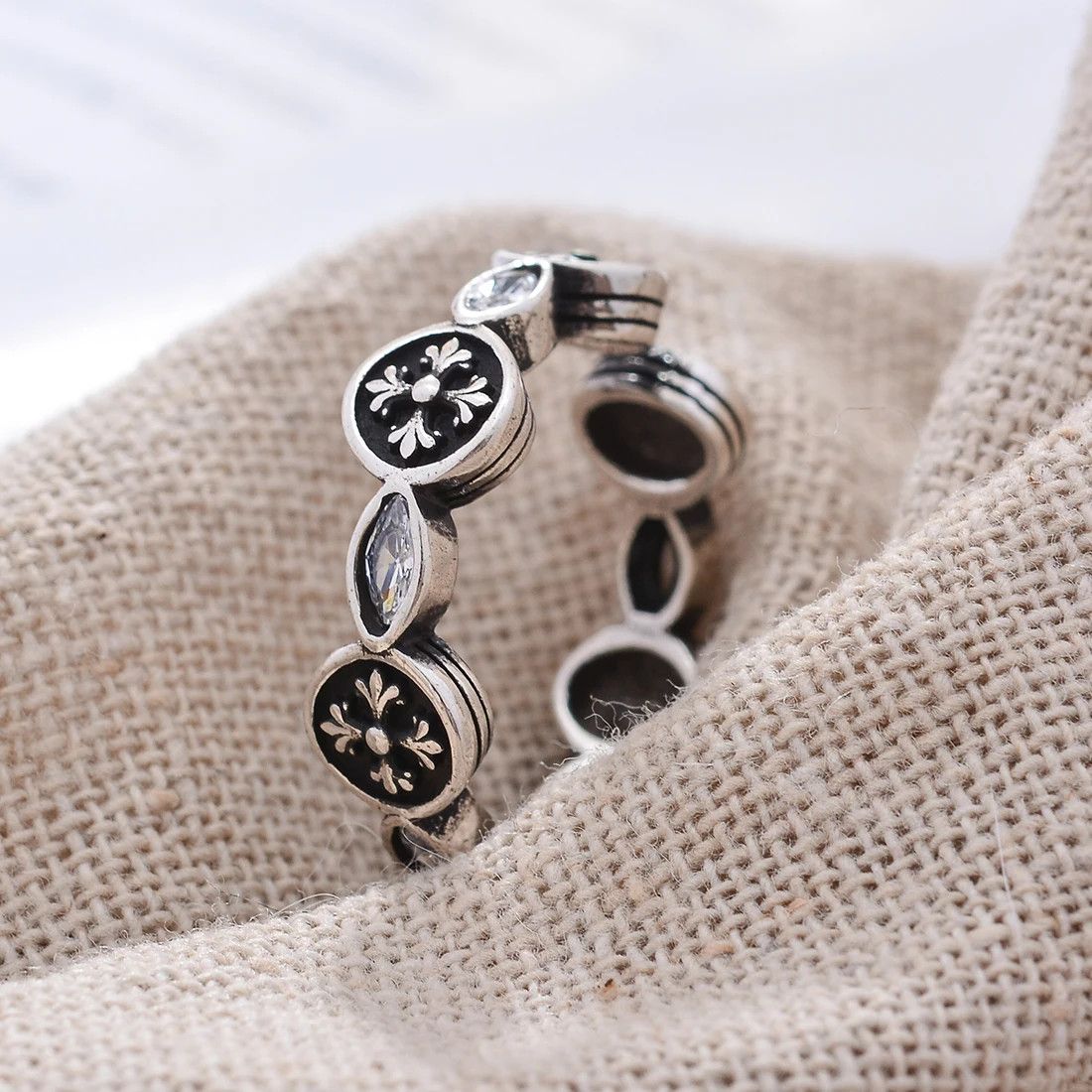 Designer × Jewelry Retro Round Cross Ring Size ONE SIZE - 6 Thumbnail