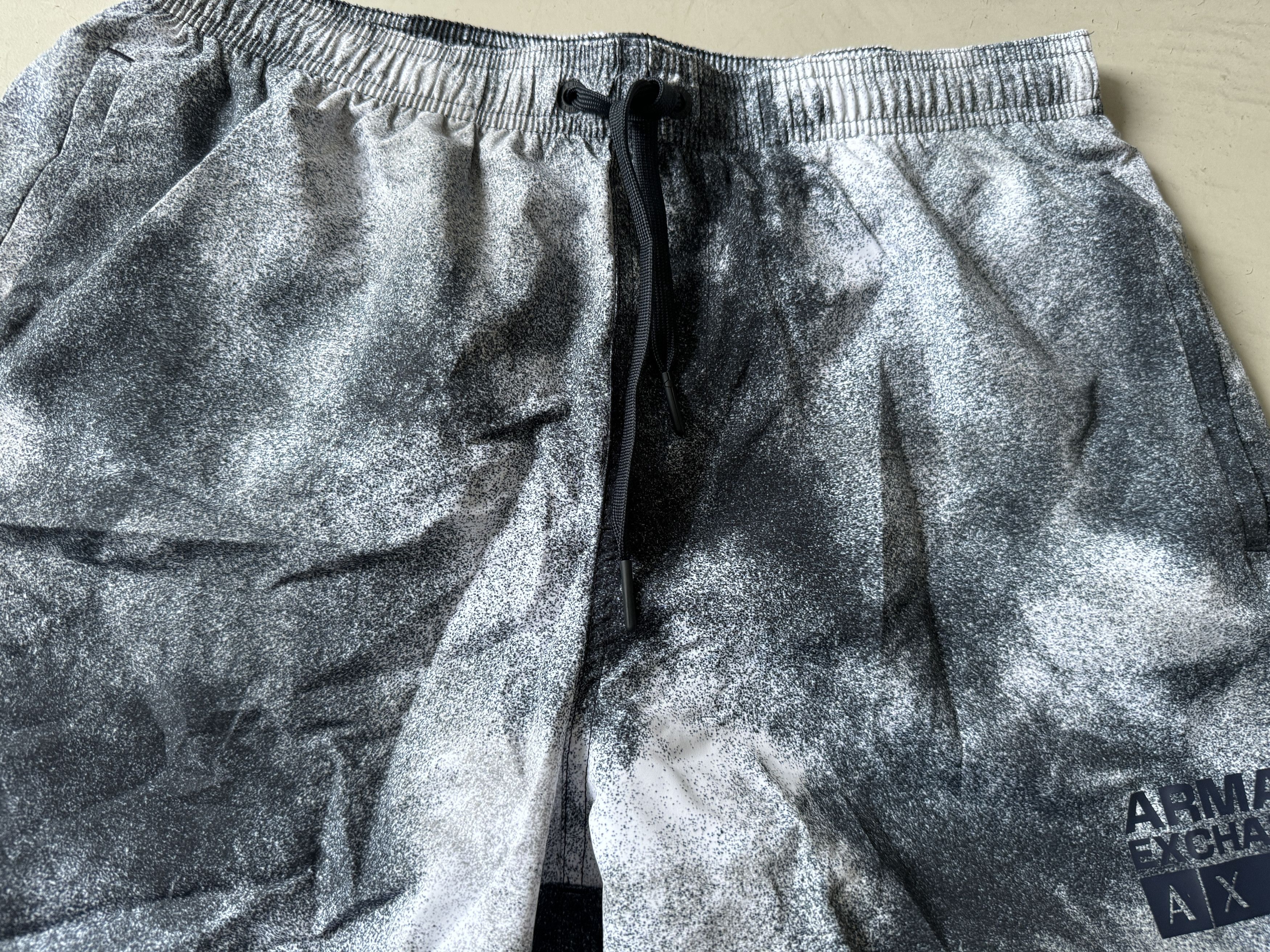 Armani Exchange ARMANI EXCHANGE Lightweight Swim Shorts Spray Print Size US 32 / EU 48 - 5 Thumbnail