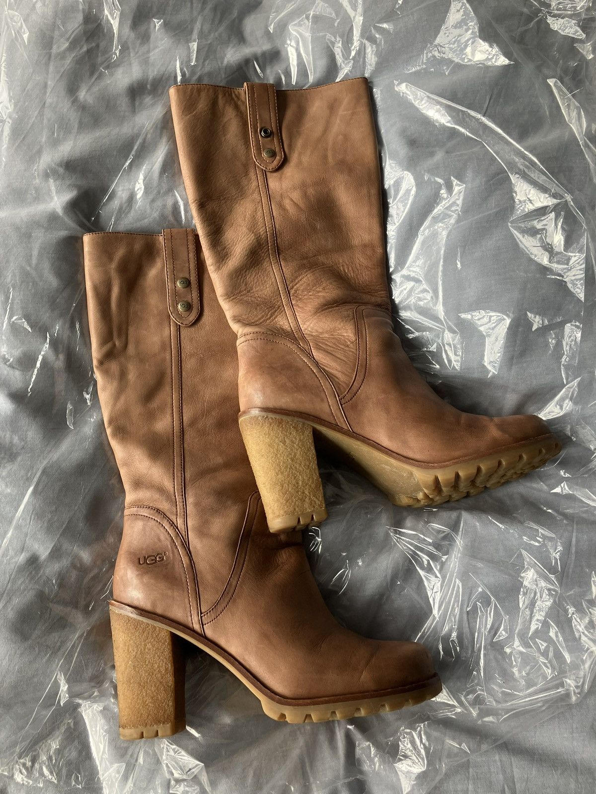 Ugg UGG Soft Leather Mid-Calf Boots in Camel Colour Size US 9 / IT 39 - 6 Thumbnail