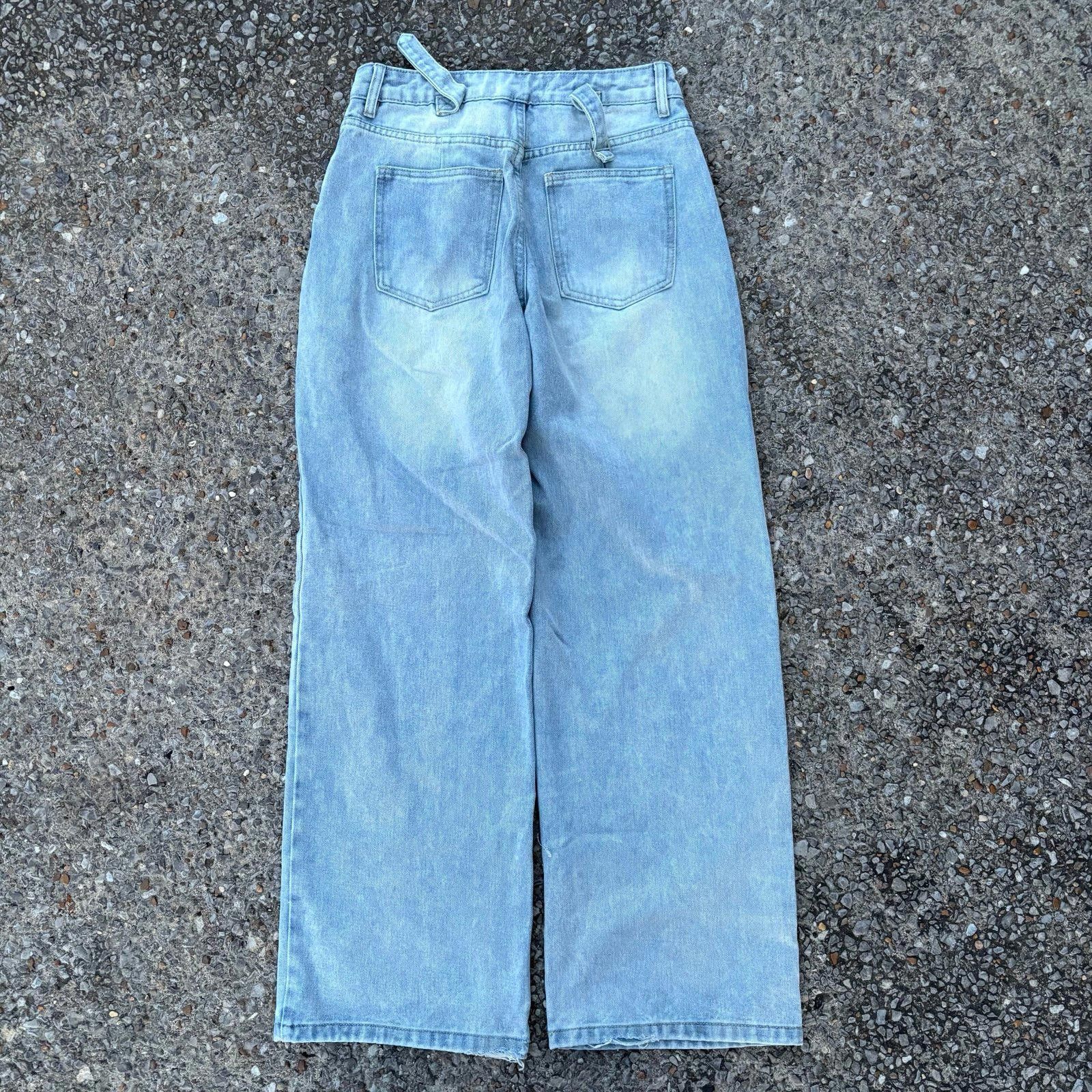 Fashion Nova Fashion Nova light wash wide-leg denim jeans Size 28" / US 6 / IT 42 - 9 Thumbnail