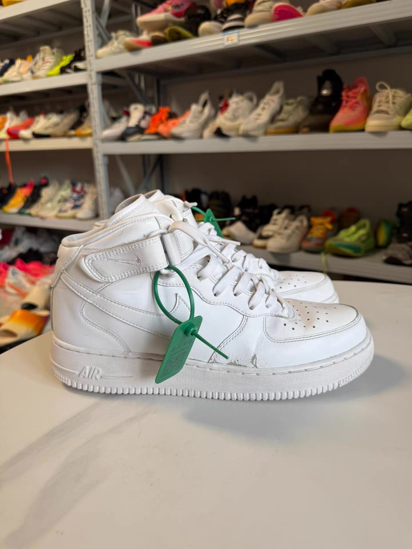 Nike Nike Air Force 1, lightweight sneakers Q10 Size US 10 / EU 43 - 1 Thumbnail