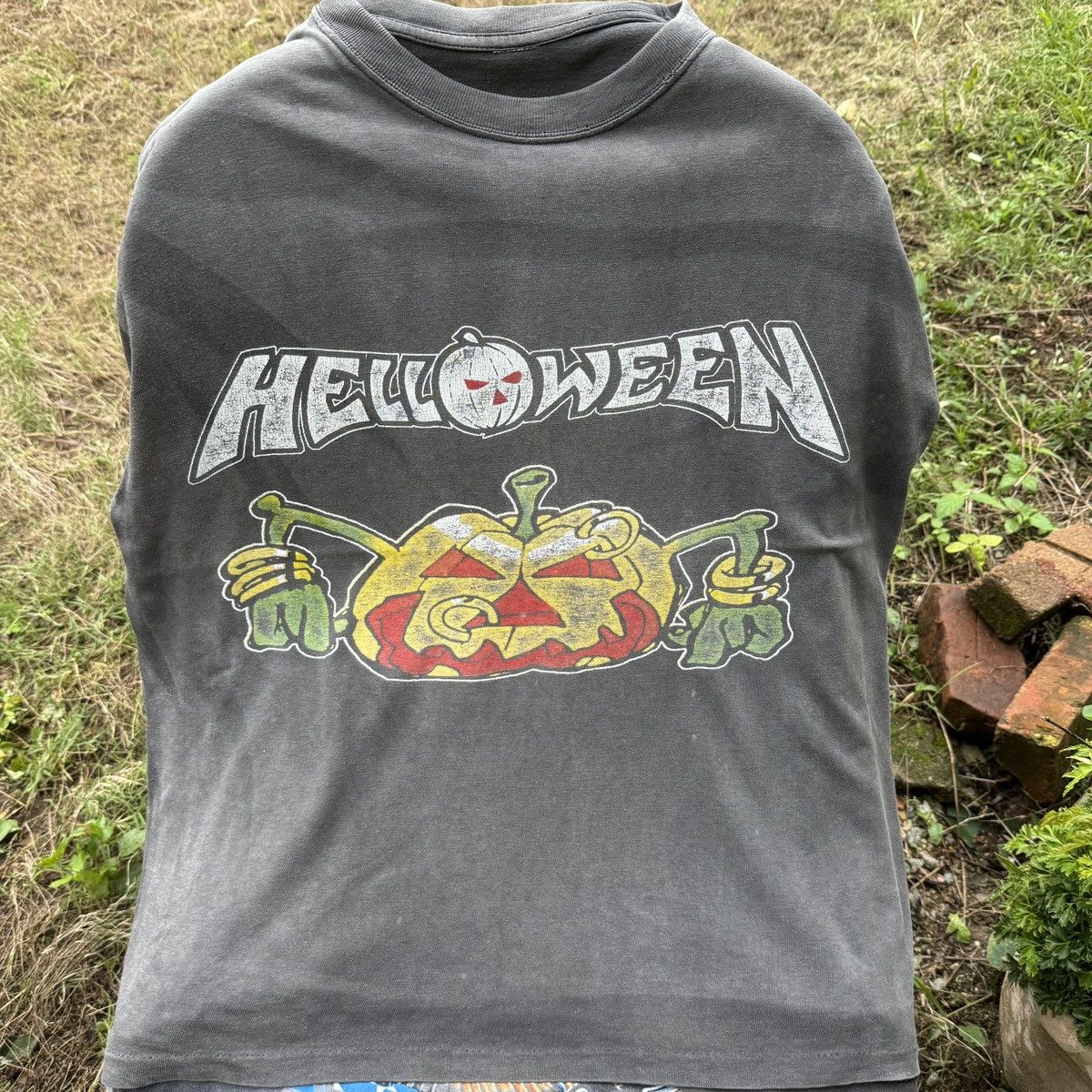 Band Tees Vintage Helloween Metal Band Nice Faded Tees Size US L / EU 52-54 / 3 - 10 Thumbnail